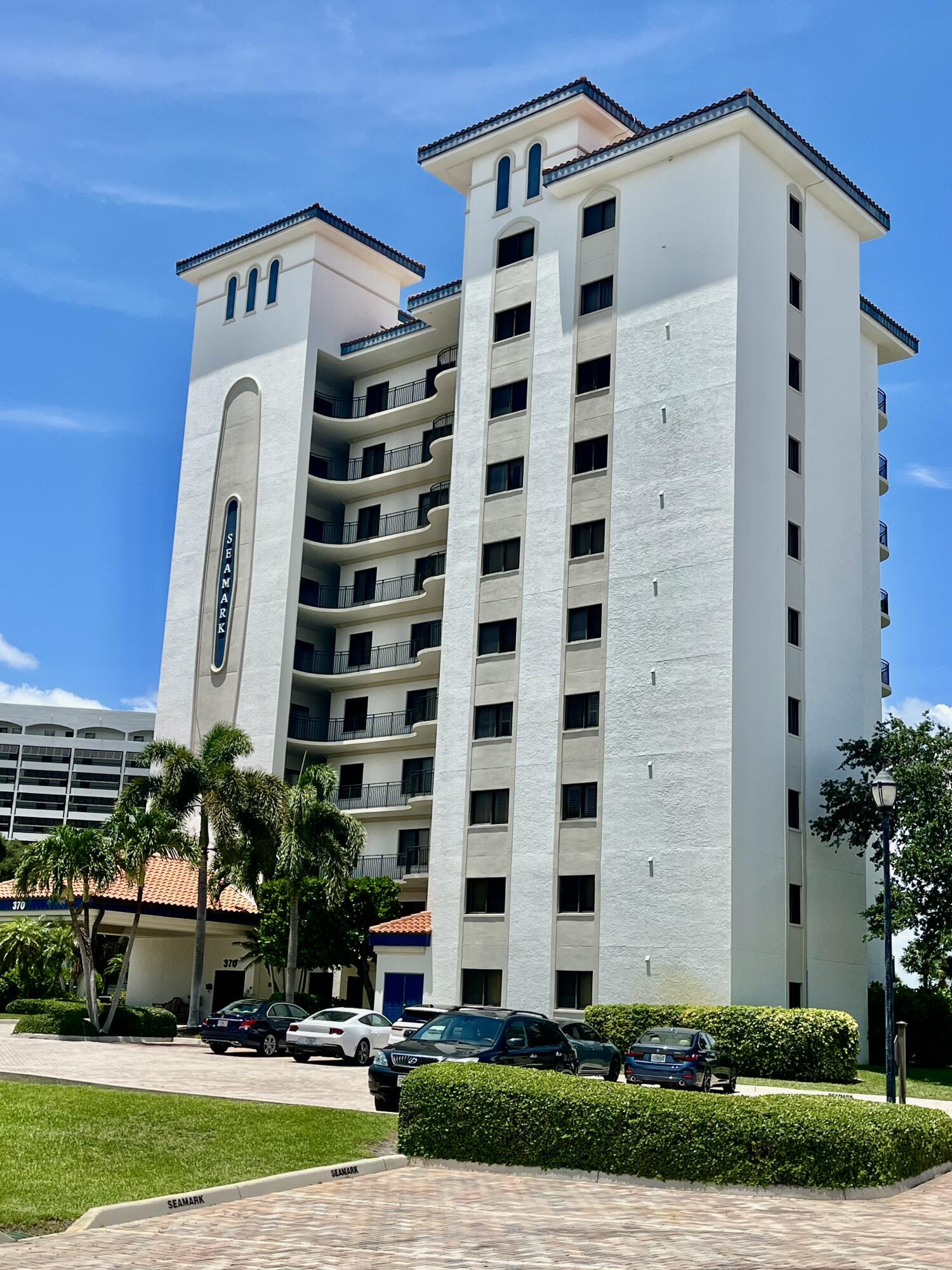 370 GOLFVIEW Road 302, North Palm Beach, FL 33408, North Palm Beach