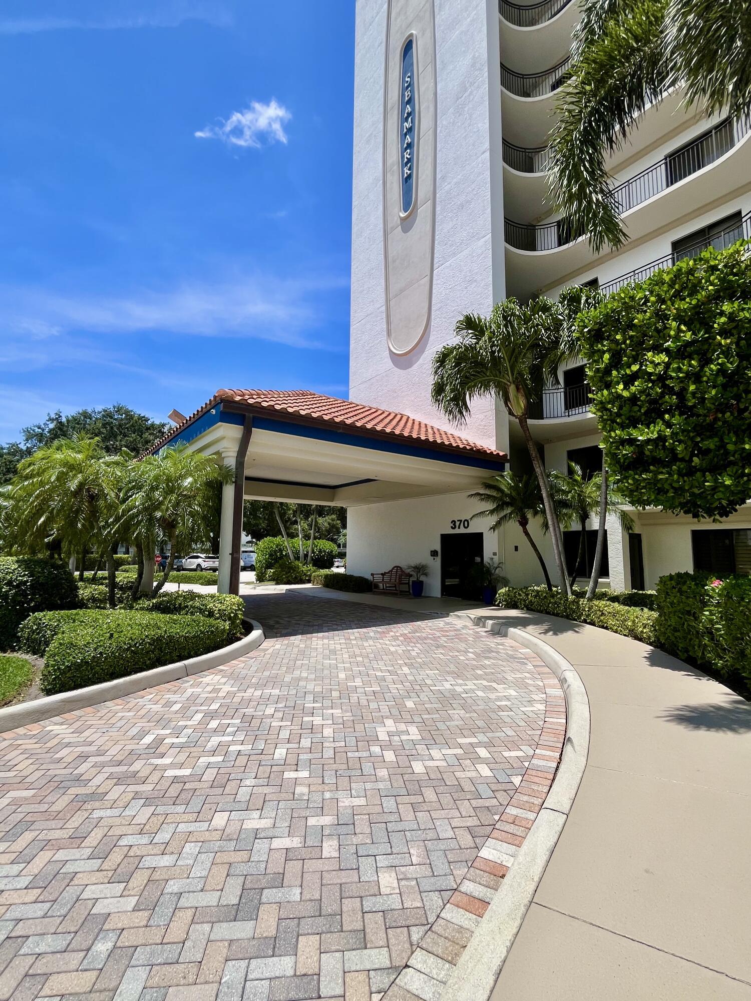 370 GOLFVIEW Road 302, North Palm Beach, FL 33408, North Palm Beach - Photo 3