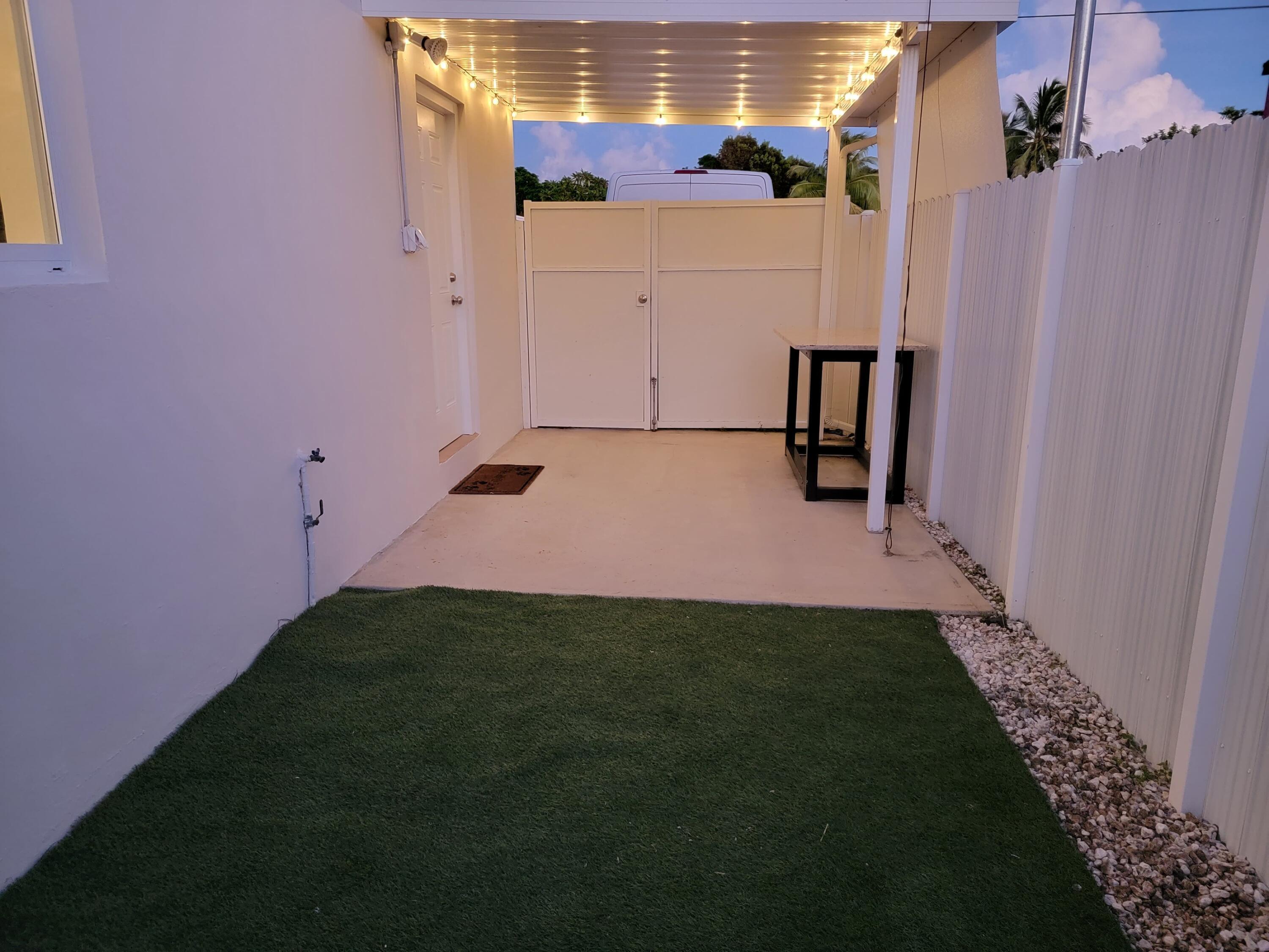 1611 NW 63RD Avenue 2, Sunrise, FL 33313, Sunrise - Photo 2