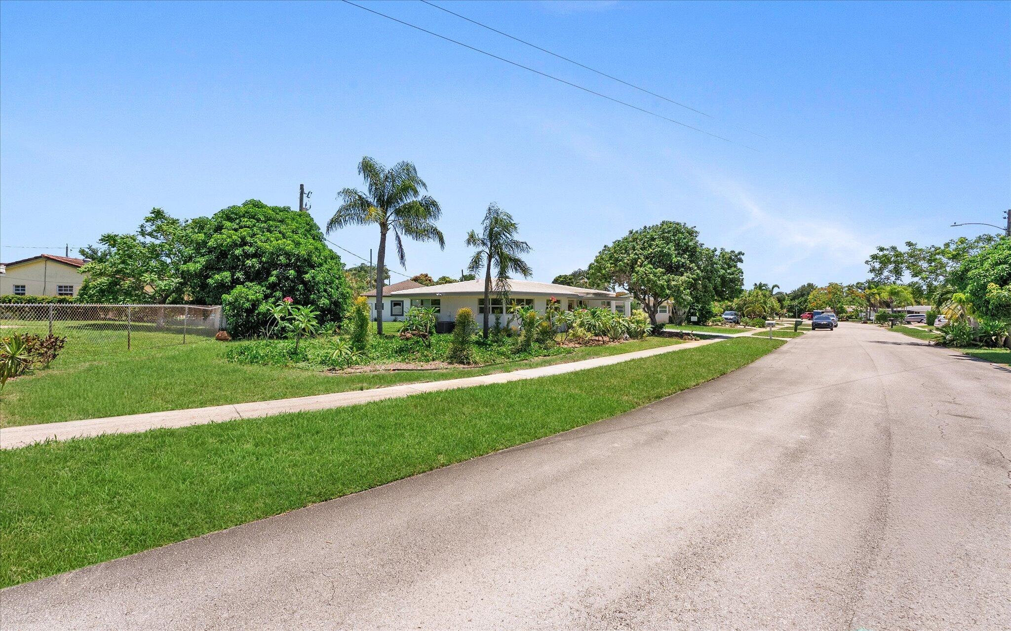 4822 NW 2nd Terrace, Boca Raton, FL 33431, Boca Raton - Photo 2