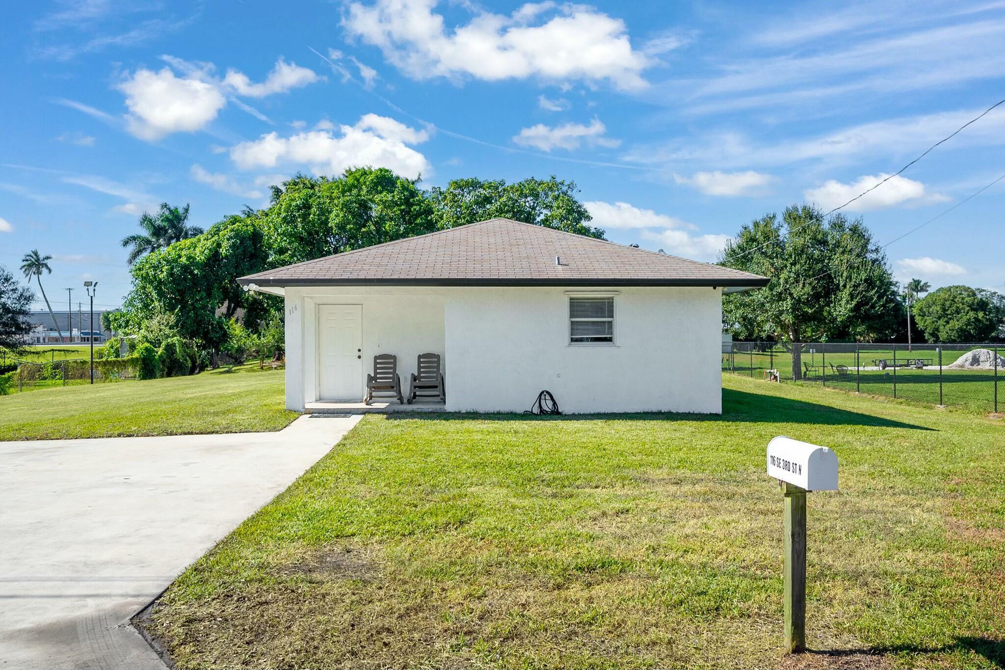 116 SE 3RD Street N, Belle Glade, FL 33430, Belle Glade - Photo 2