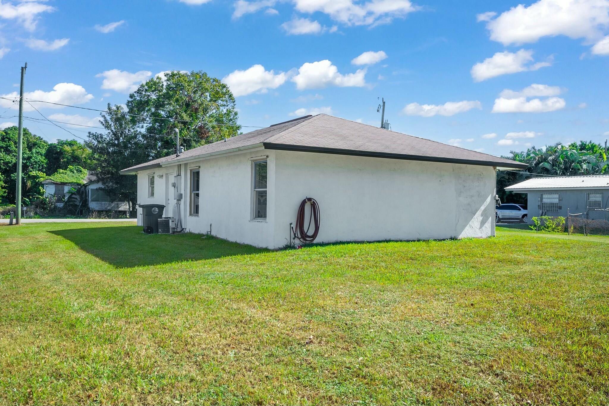 116 SE 3RD Street N, Belle Glade, FL 33430, Belle Glade - Photo 3