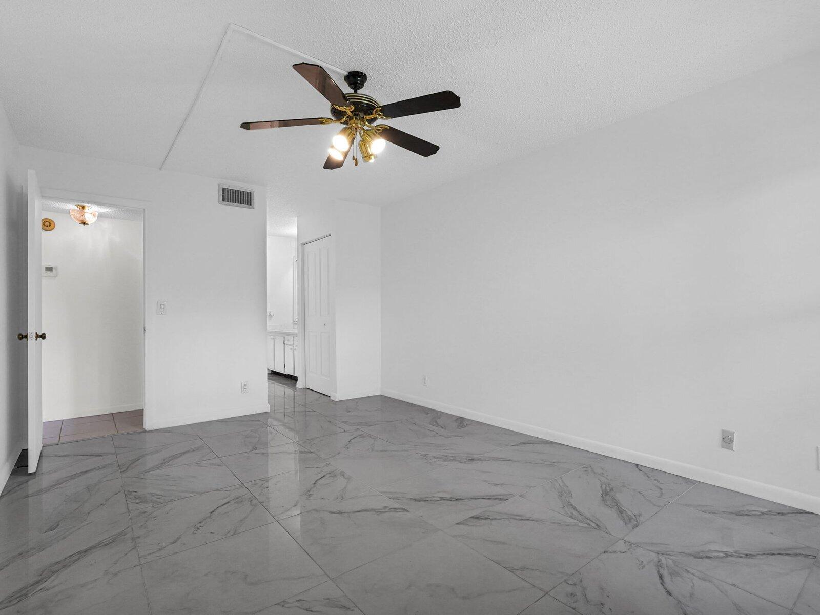 2011 SW 15th Street 151, Deerfield Beach, FL 33442, Deerfield Beach - Photo 5
