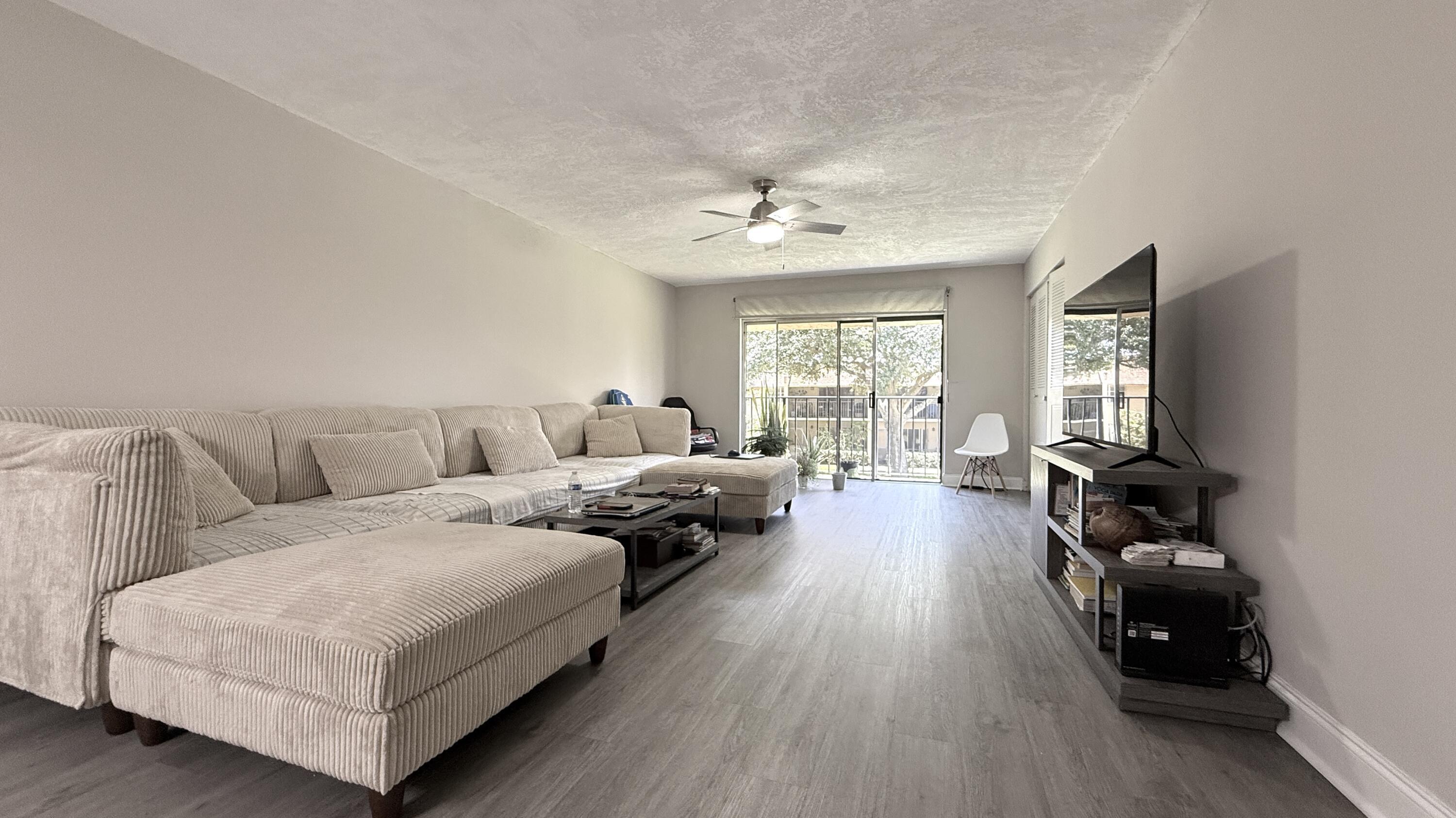 2925 SW 22nd Avenue 203, Delray Beach, FL 33445, Delray Beach - Photo 3