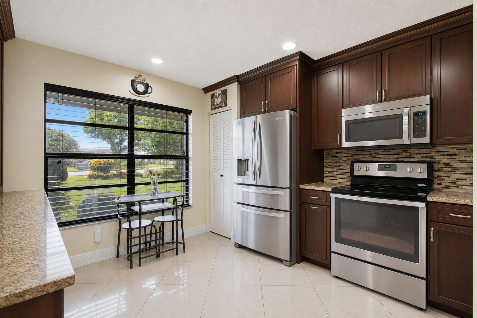 1470 Summit Run Circle, West Palm Beach, FL 33415, West Palm Beach - Photo 5