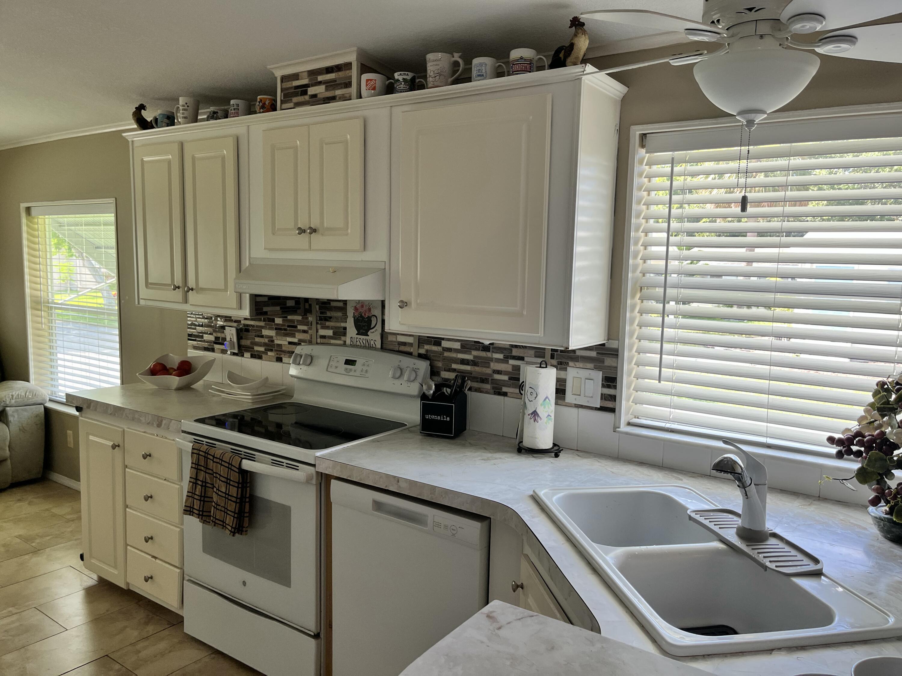 2555 PGA Boulevard #448, Palm Beach Gardens, FL 33410, Palm Beach Gardens - Photo 3