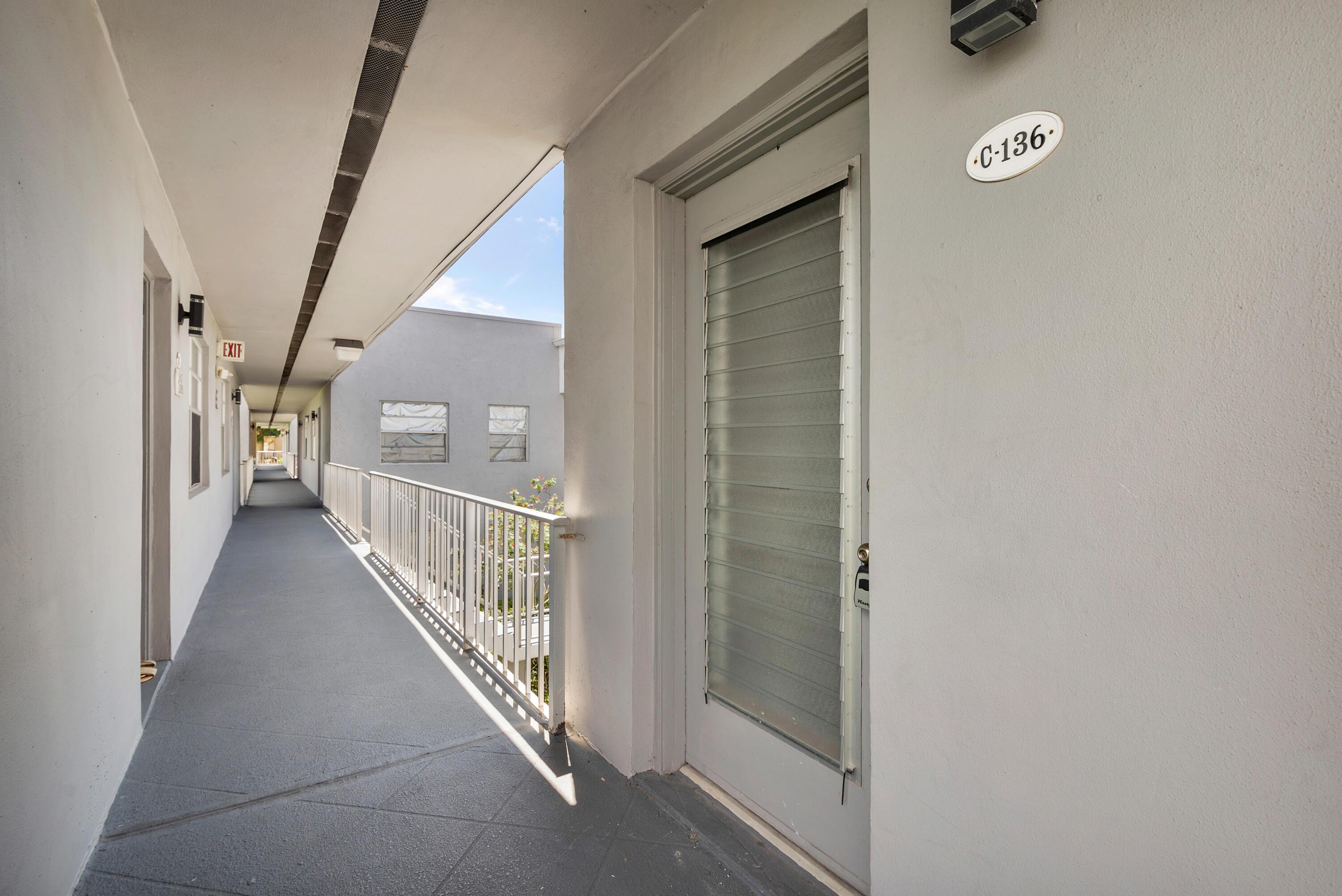 136 Flanders C, Delray Beach, FL 33484, Delray Beach - Photo 2