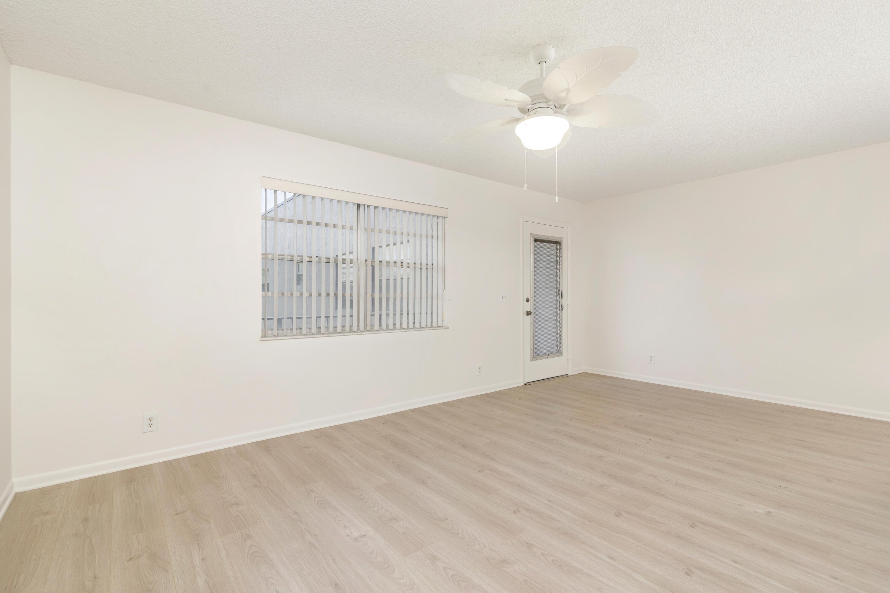 136 Flanders C, Delray Beach, FL 33484, Delray Beach - Photo 5