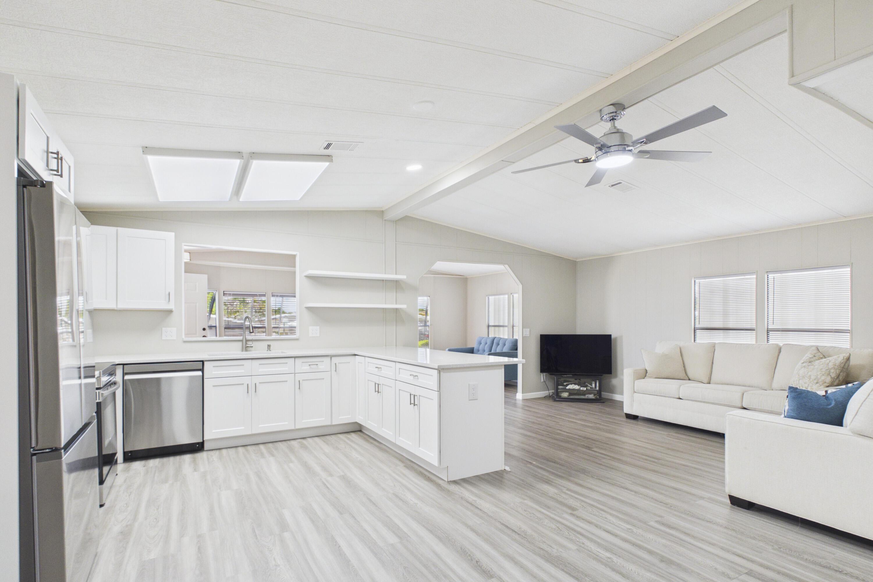 7831 SE Shenandoah Drive, Hobe Sound, FL 33455, Hobe Sound - Photo 5