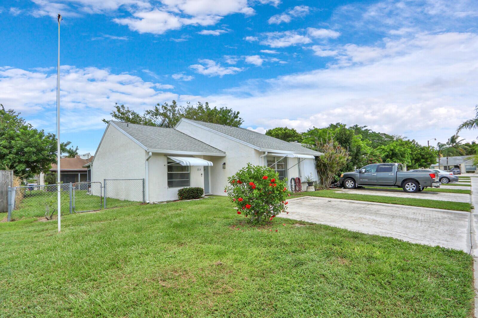 113 PINEWOOD Court, Jupiter, FL 33458, Jupiter - Photo 3