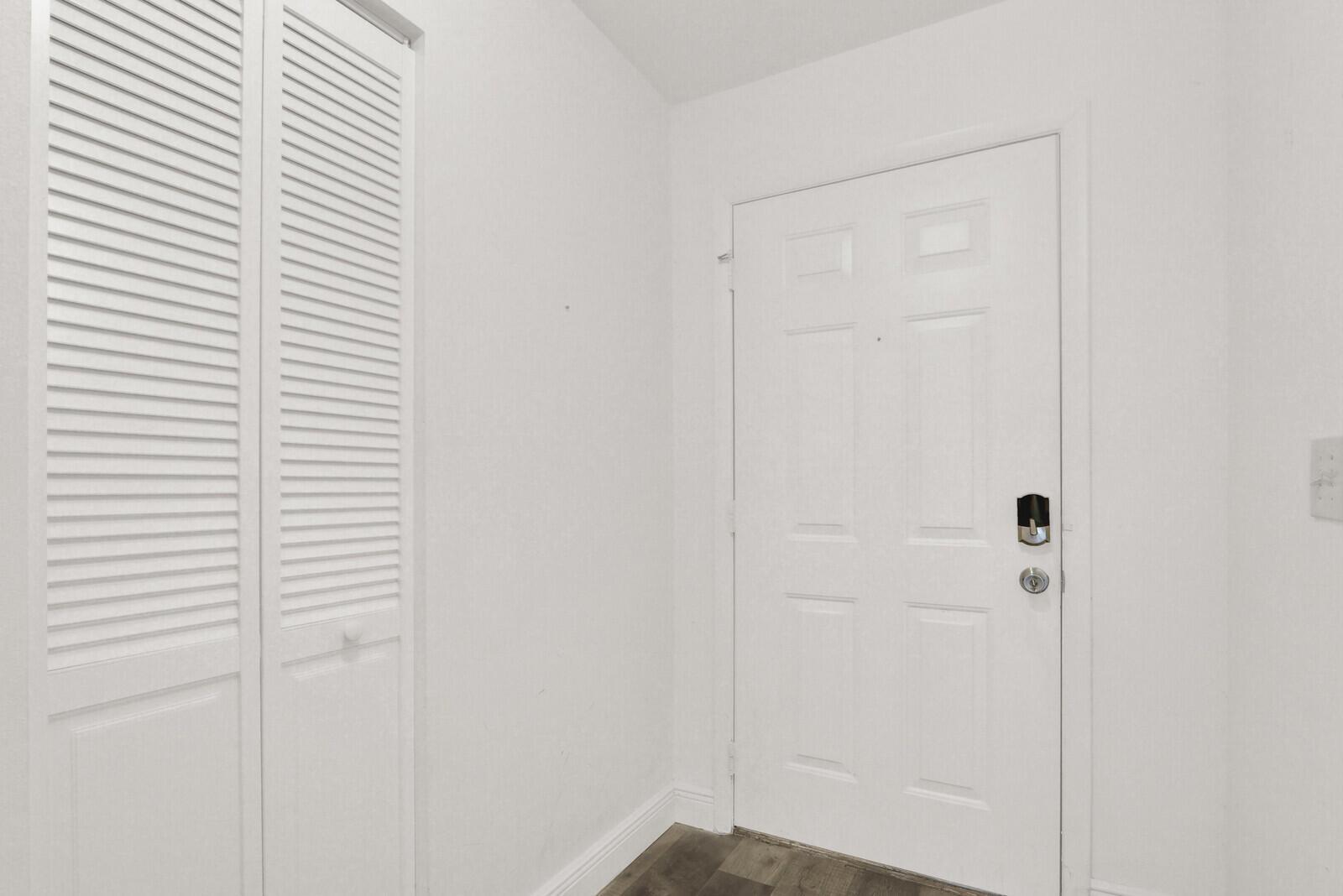 113 PINEWOOD Court, Jupiter, FL 33458, Jupiter - Photo 4