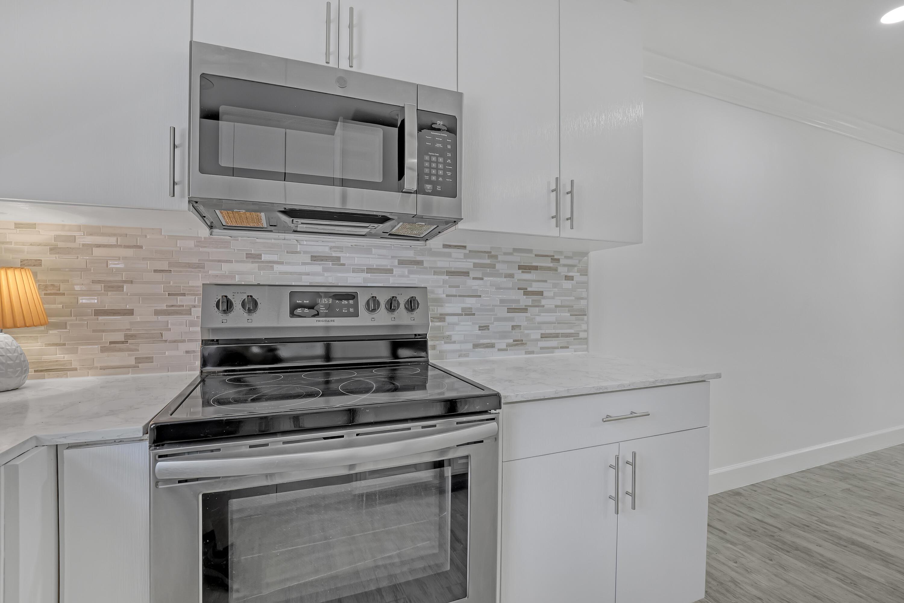 2940 Crosley Drive E, West Palm Beach, FL 33415, West Palm Beach - Photo 5