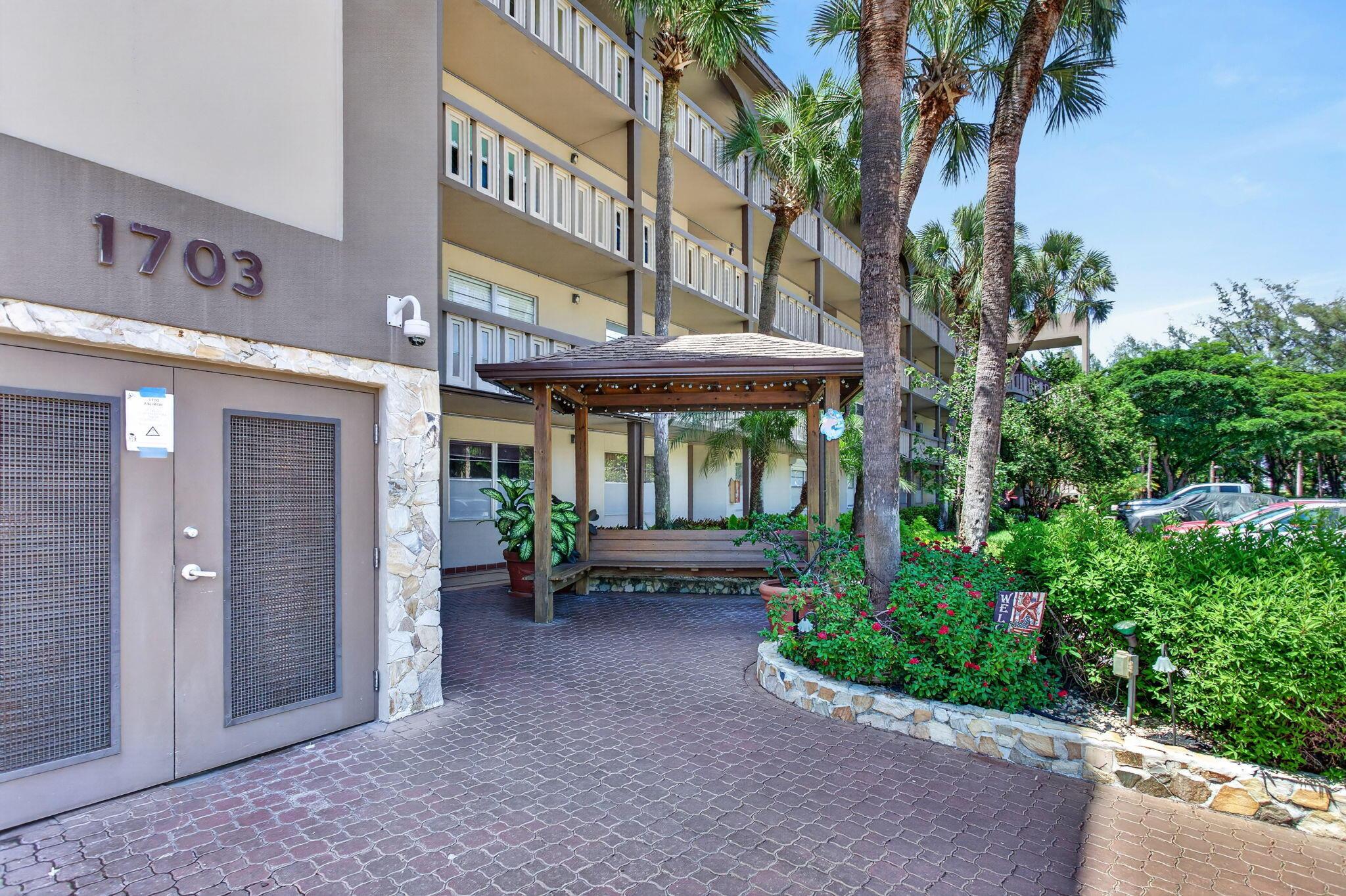1703 Andros Isle N3, Coconut Creek, FL 33066, Coconut Creek - Photo 2