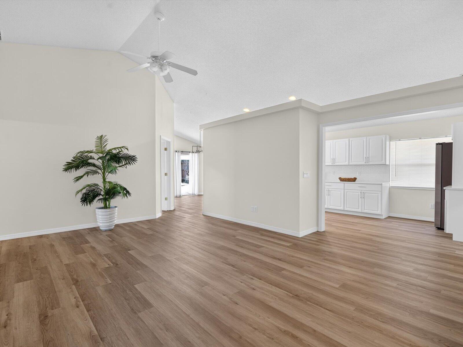459 Halstead Drive, Davenport, FL 33897, Davenport - Photo 3