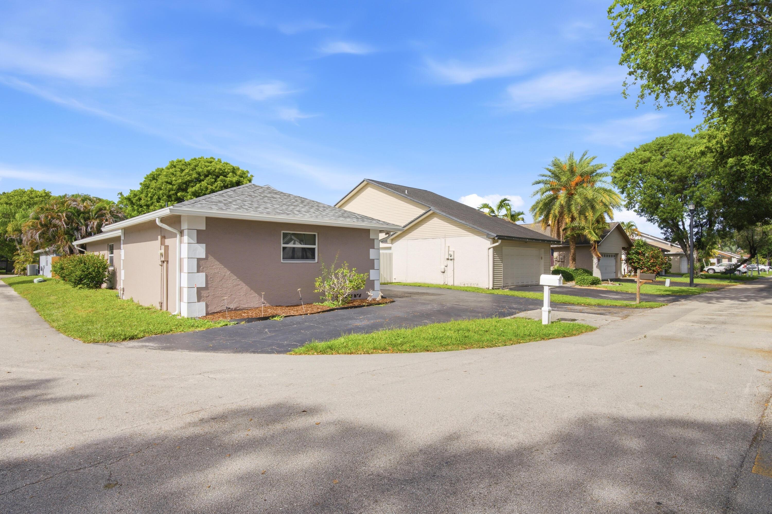 8300 SW 41ST Street, Davie, FL 33328, Davie