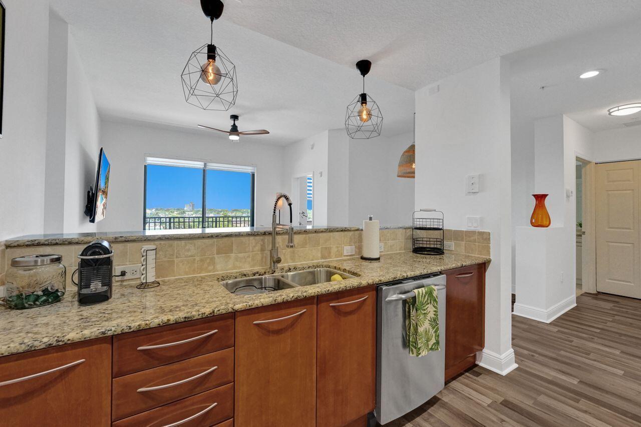 511 LUCERNE Avenue 613, Lake Worth Beach, FL 33460, Lake Worth Beach - Photo 3