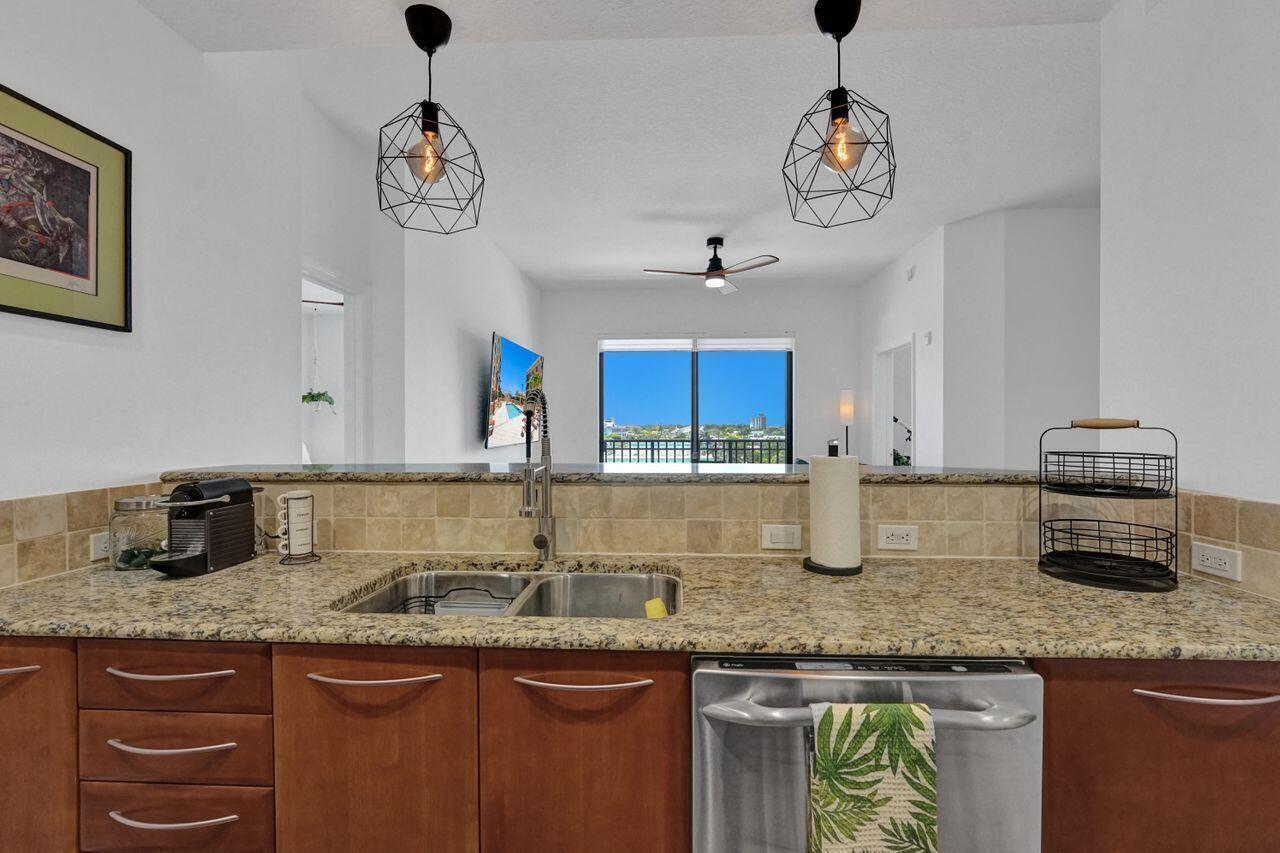 511 LUCERNE Avenue 613, Lake Worth Beach, FL 33460, Lake Worth Beach - Photo 4