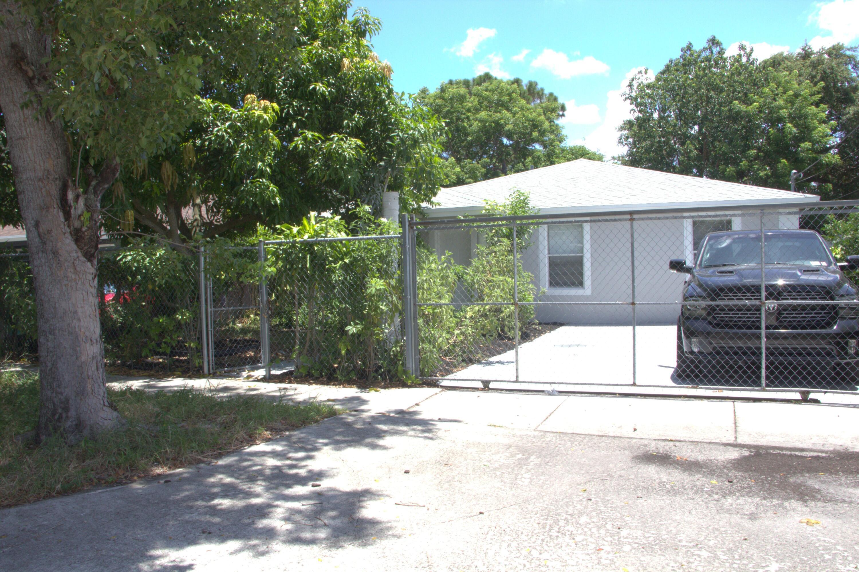 1724 NW 152ND Terrace, Miami Gardens, FL 33054, Miami Gardens - Photo 2
