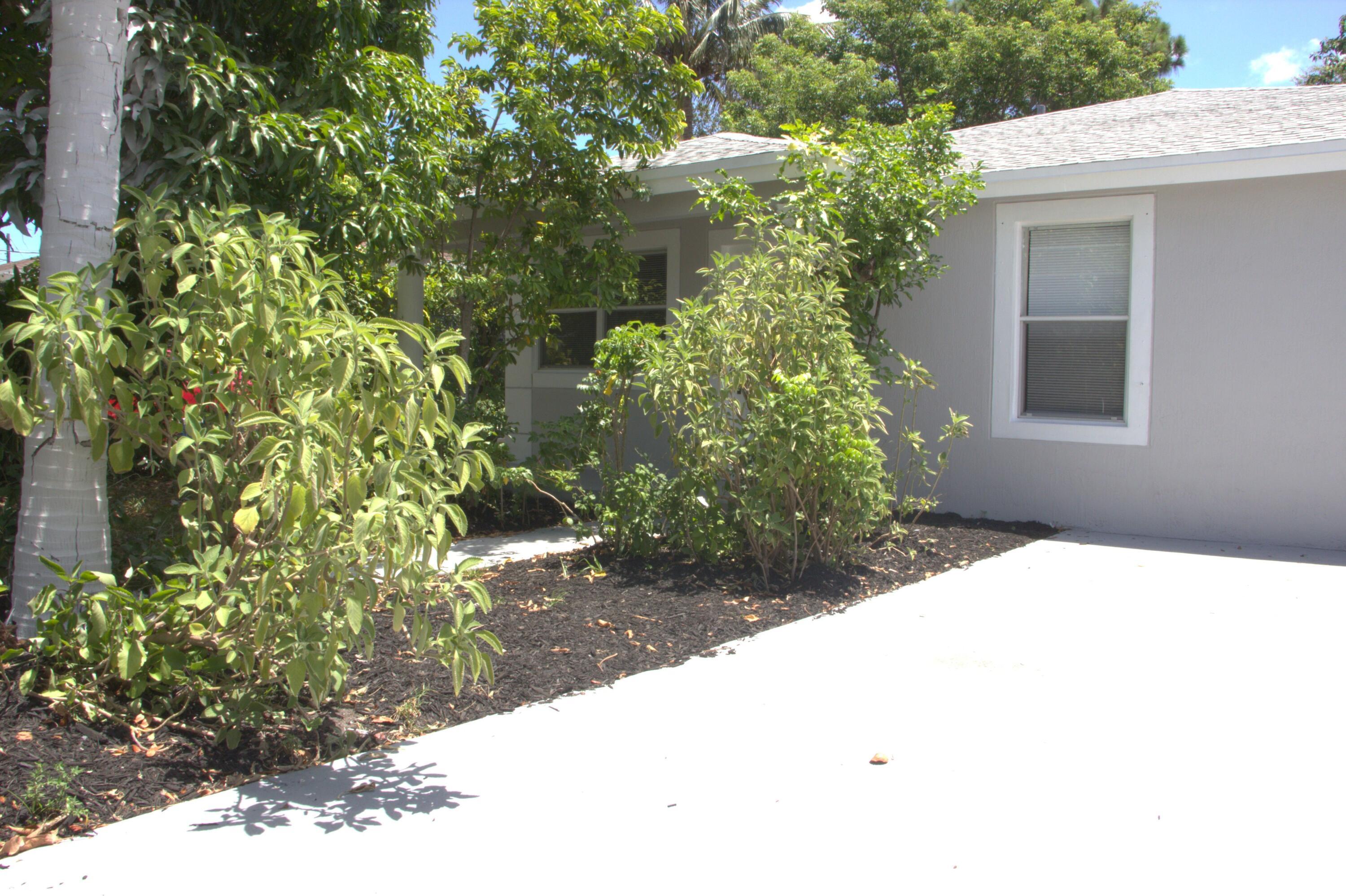 1724 NW 152ND Terrace, Miami Gardens, FL 33054, Miami Gardens - Photo 3