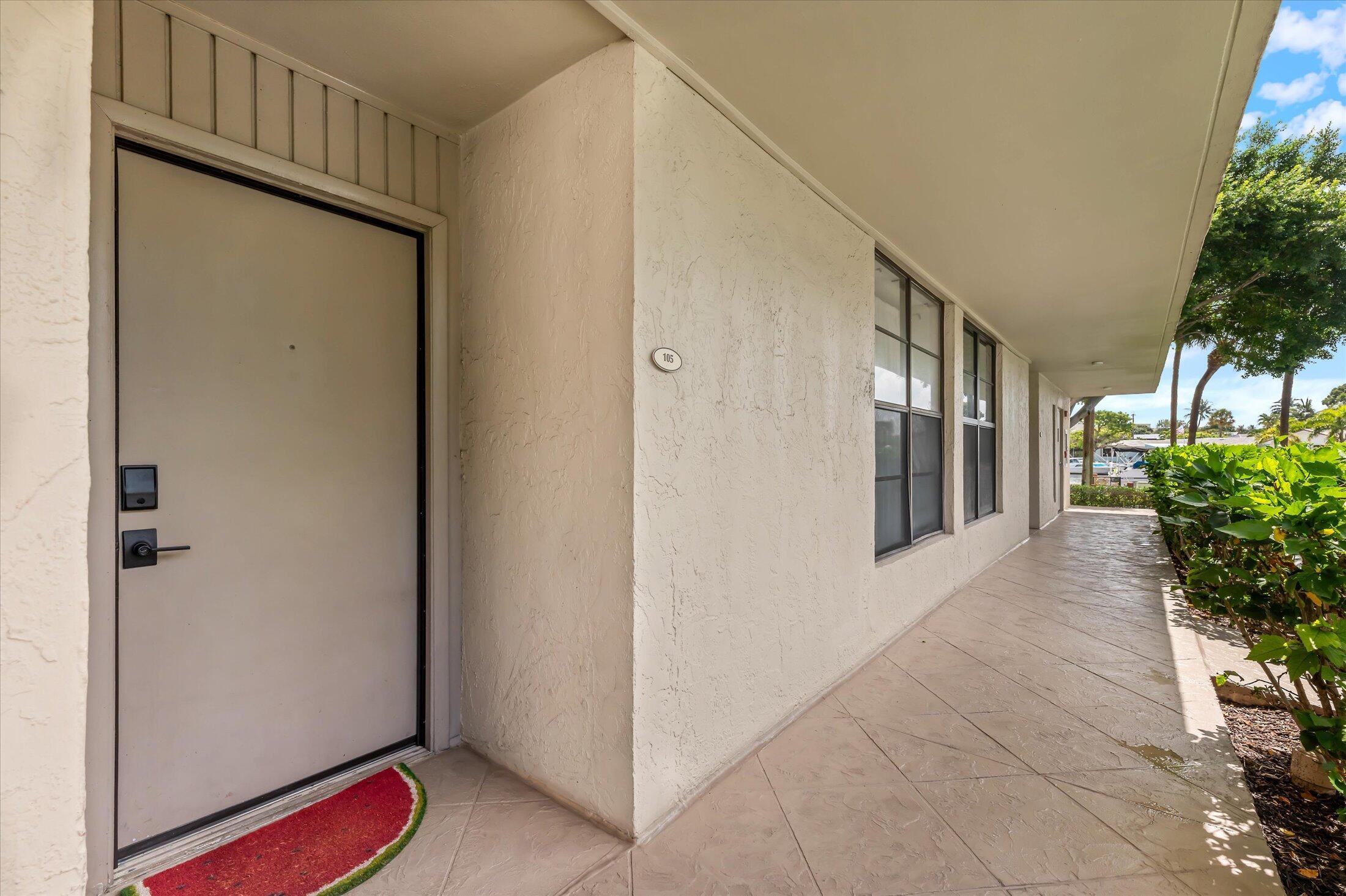 21 ROYAL PALM Way 1050, Boca Raton, FL 33432, Boca Raton - Photo 2