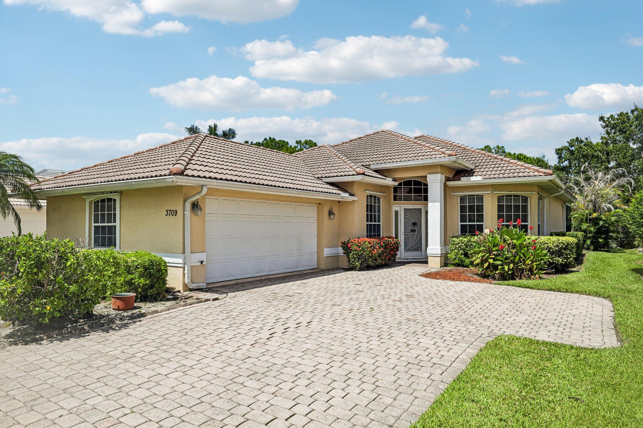 3709 NW Royal Oak Drive, Jensen Beach, FL 34957, Jensen Beach - Photo 5