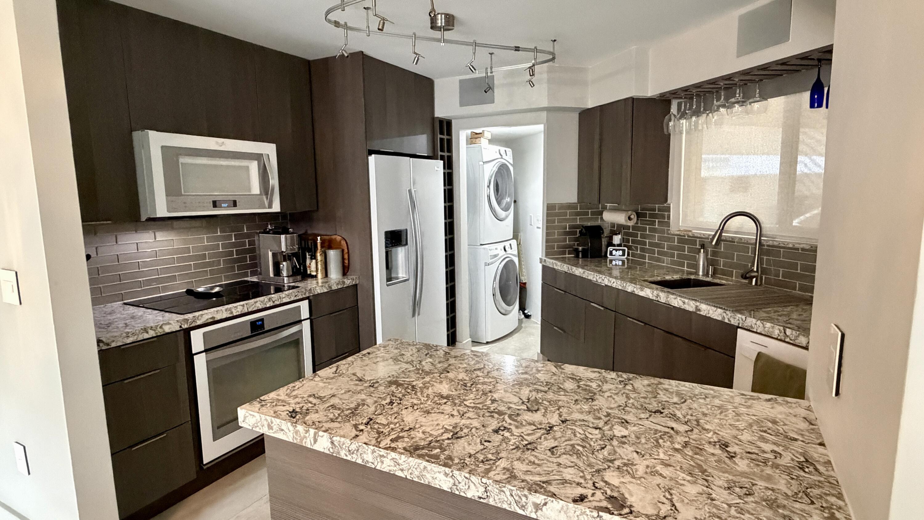 2571 TIGERTAIL Avenue, Miami, FL 33133, Miami - Photo 4