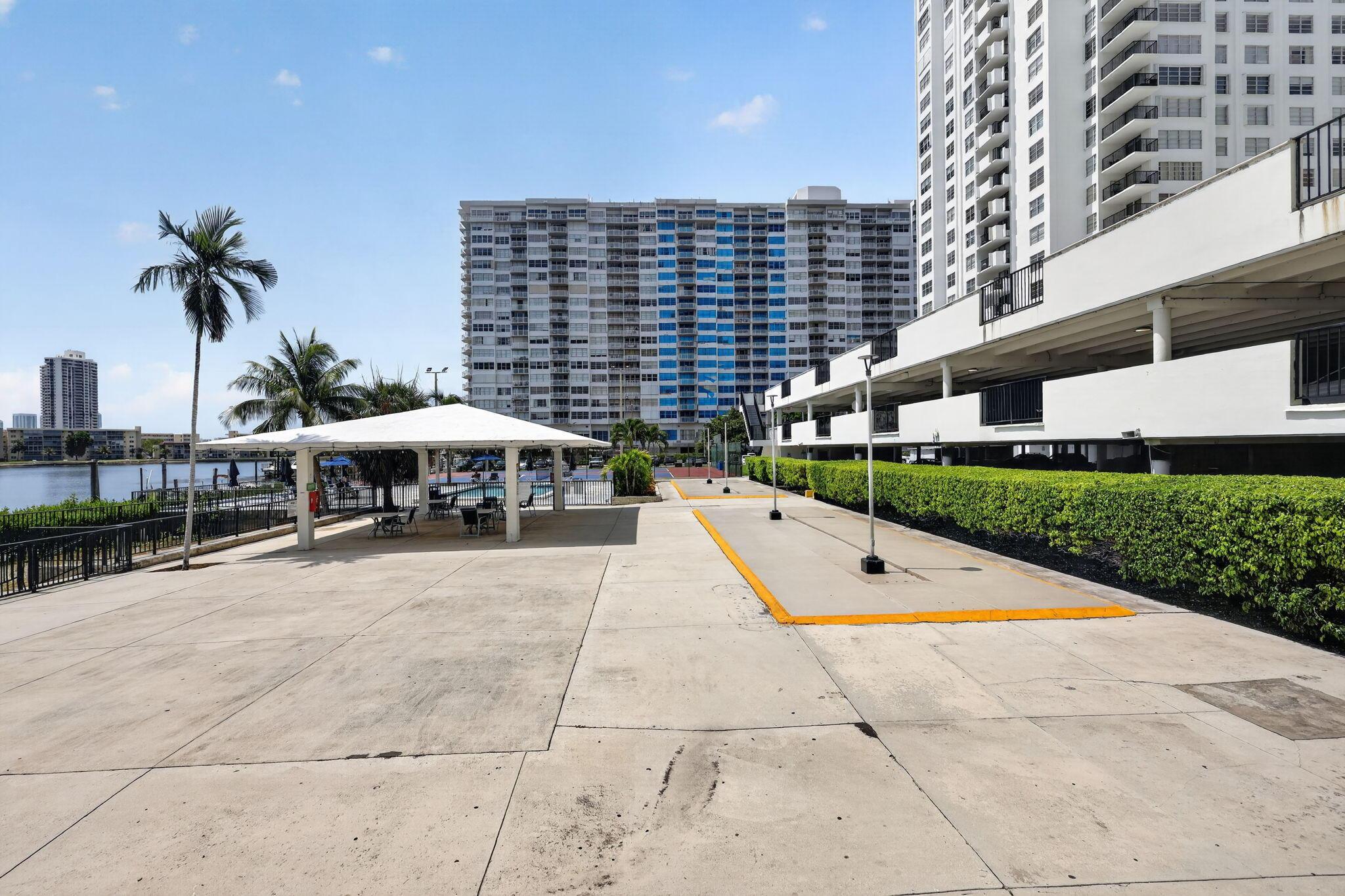 2780 NE 183RD Street 112, Aventura, FL 33160, Aventura