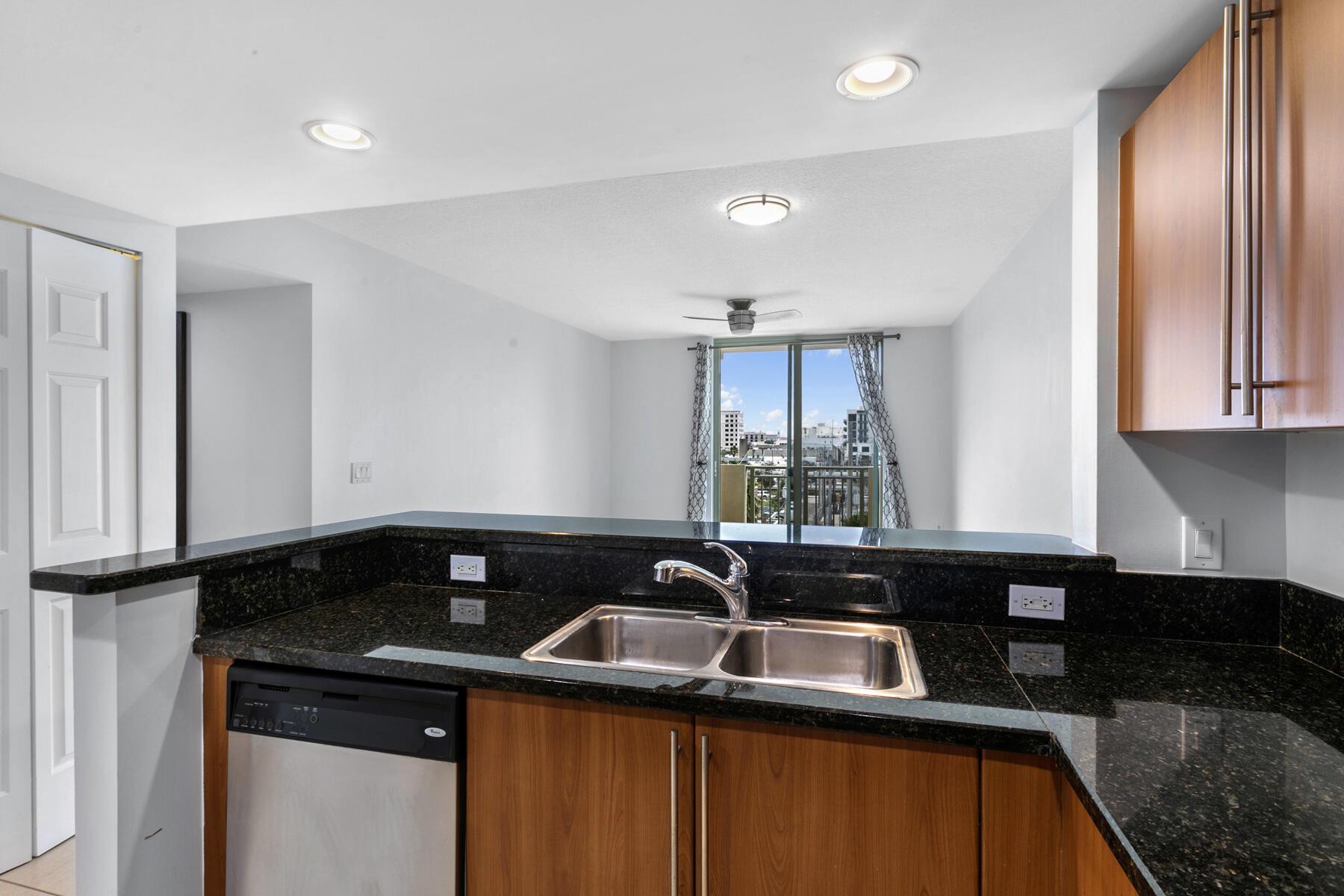 610 CLEMATIS Street 418, West Palm Beach, FL 33401, West Palm Beach - Photo 2