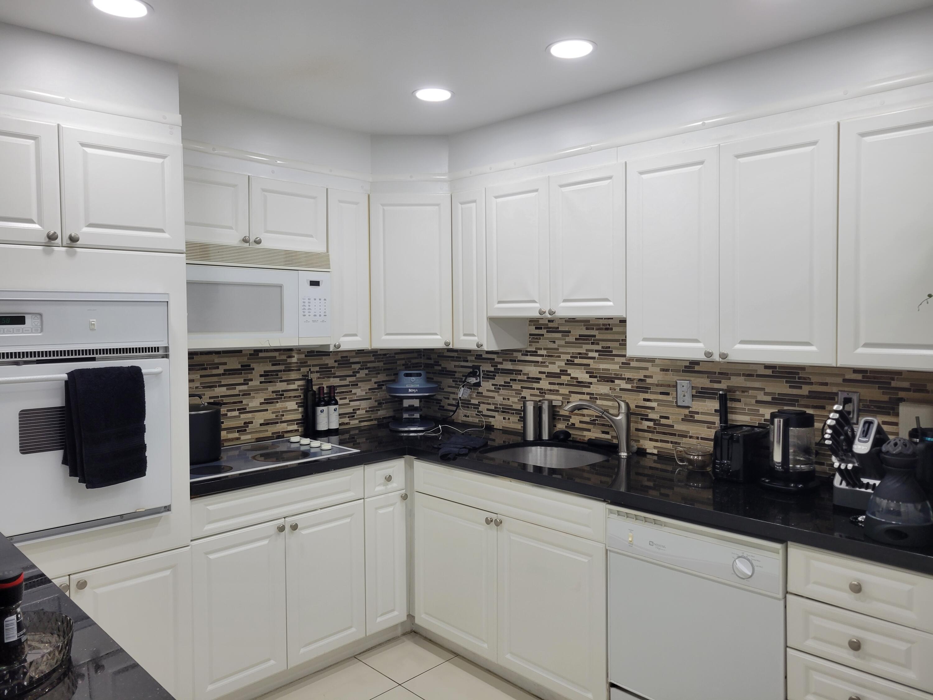 19370 COLLINS Avenue 623, Sunny Isles Beach, FL 33160, Sunny Isles Beach - Photo 2