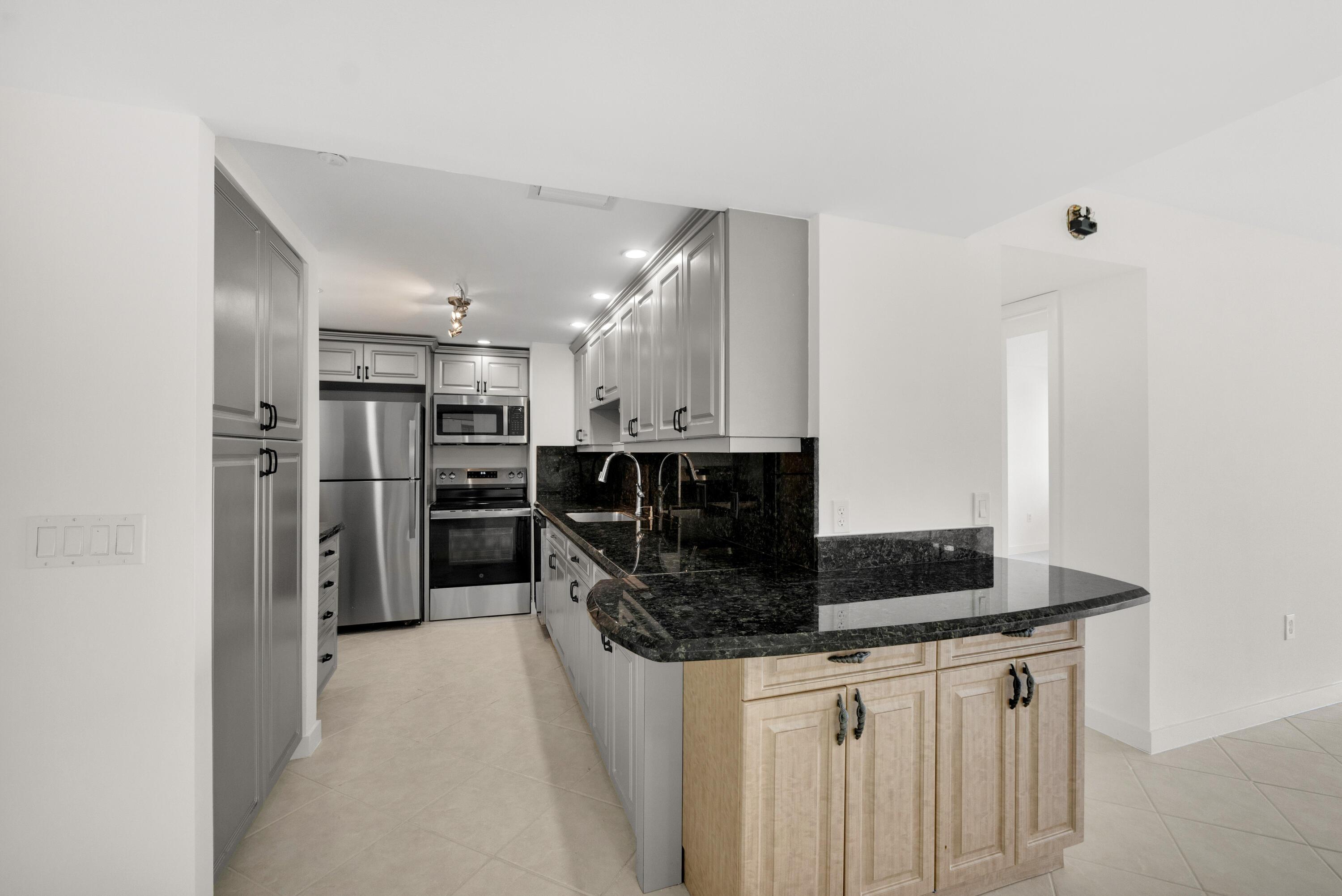 5600 N Flagler Drive 2504, West Palm Beach, FL 33407, West Palm Beach - Photo 5