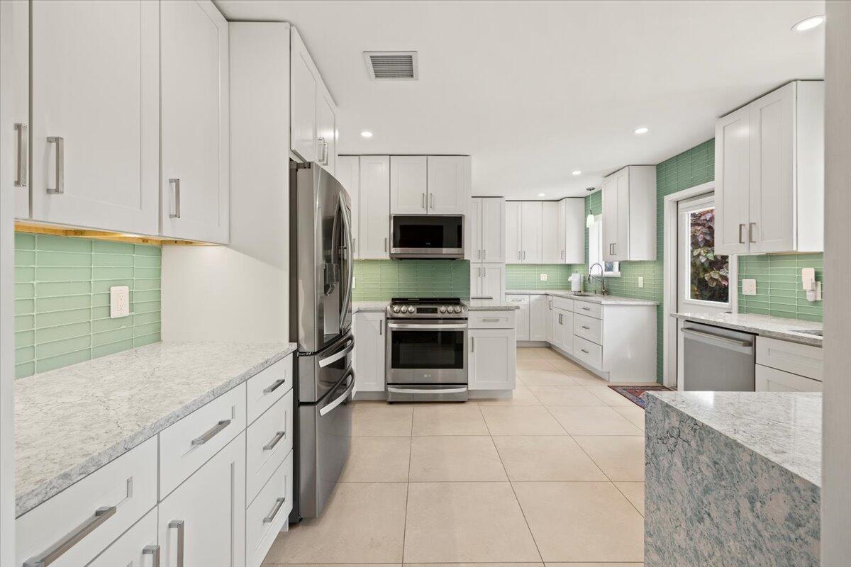 4410 NE 17TH Avenue, Oakland Park, FL 33334, Oakland Park - Photo 4