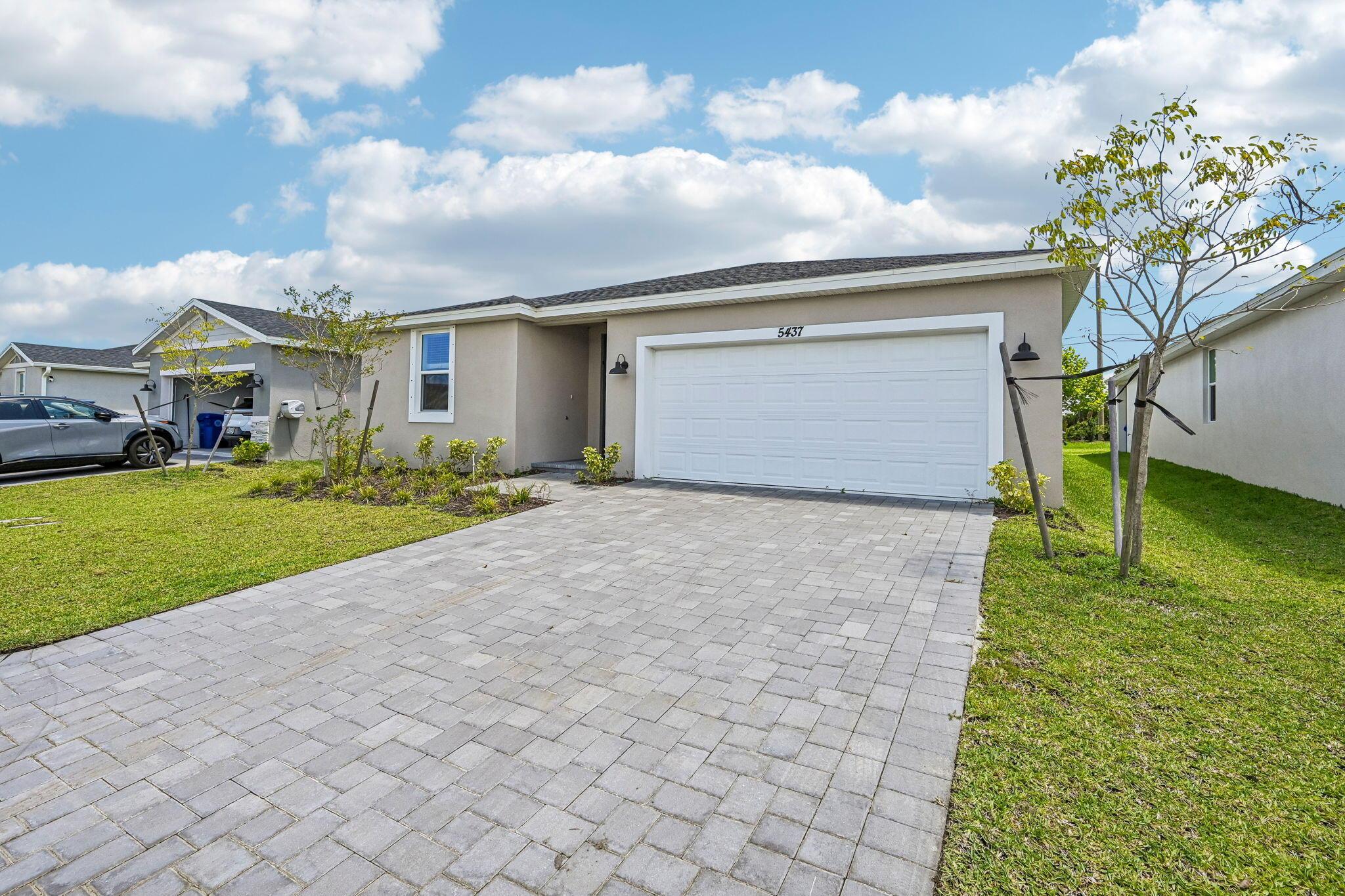 5437 Hampton Park Circle, Vero Beach, FL 32966, Vero Beach - Photo 4