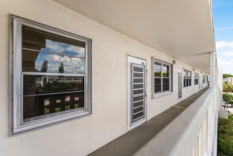 4019 CAMBRIDGE A, Deerfield Beach, FL 33442, Deerfield Beach - Photo 3