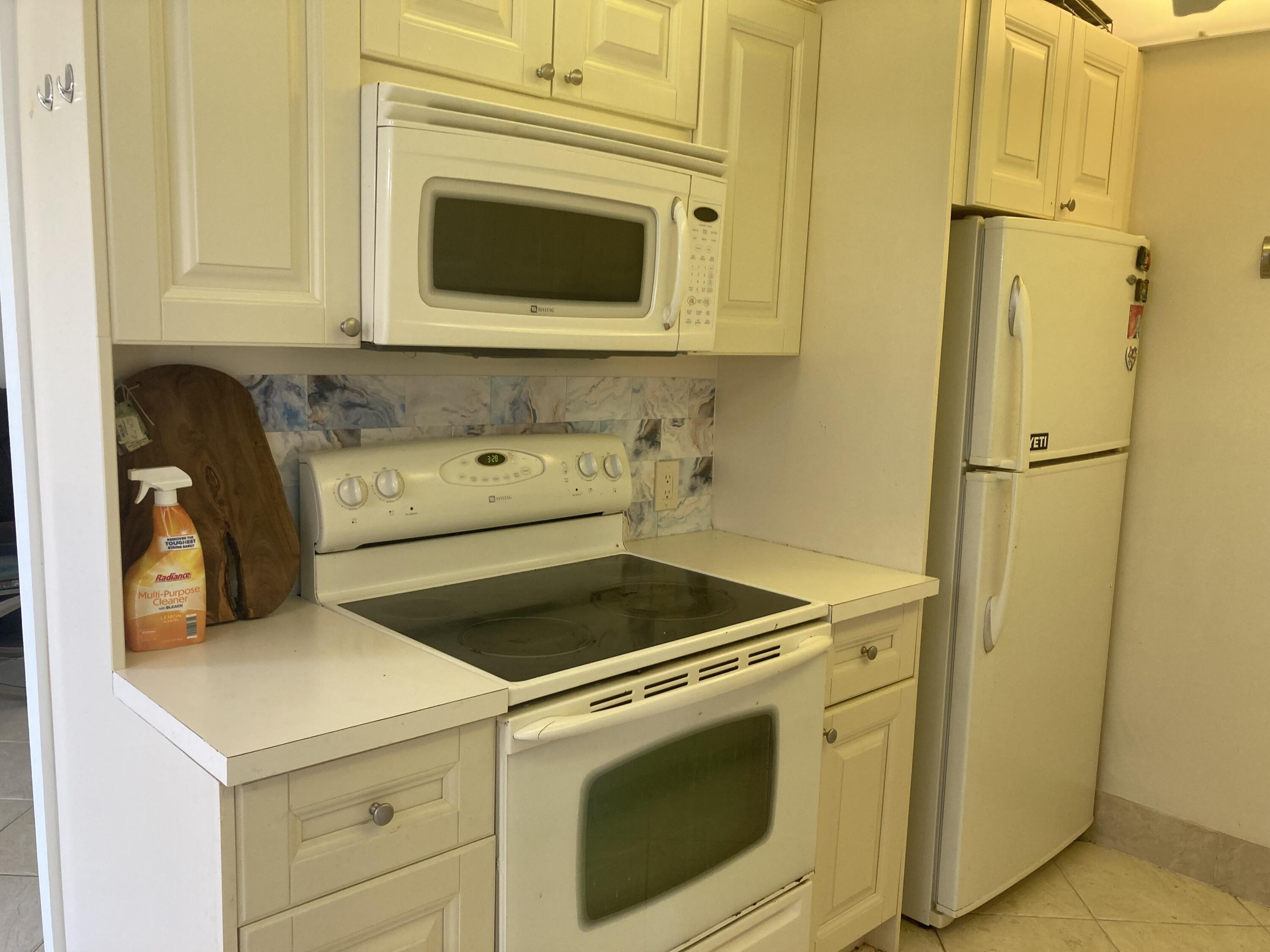 1097 CORNWALL E, Boca Raton, FL 33434, Boca Raton - Photo 4