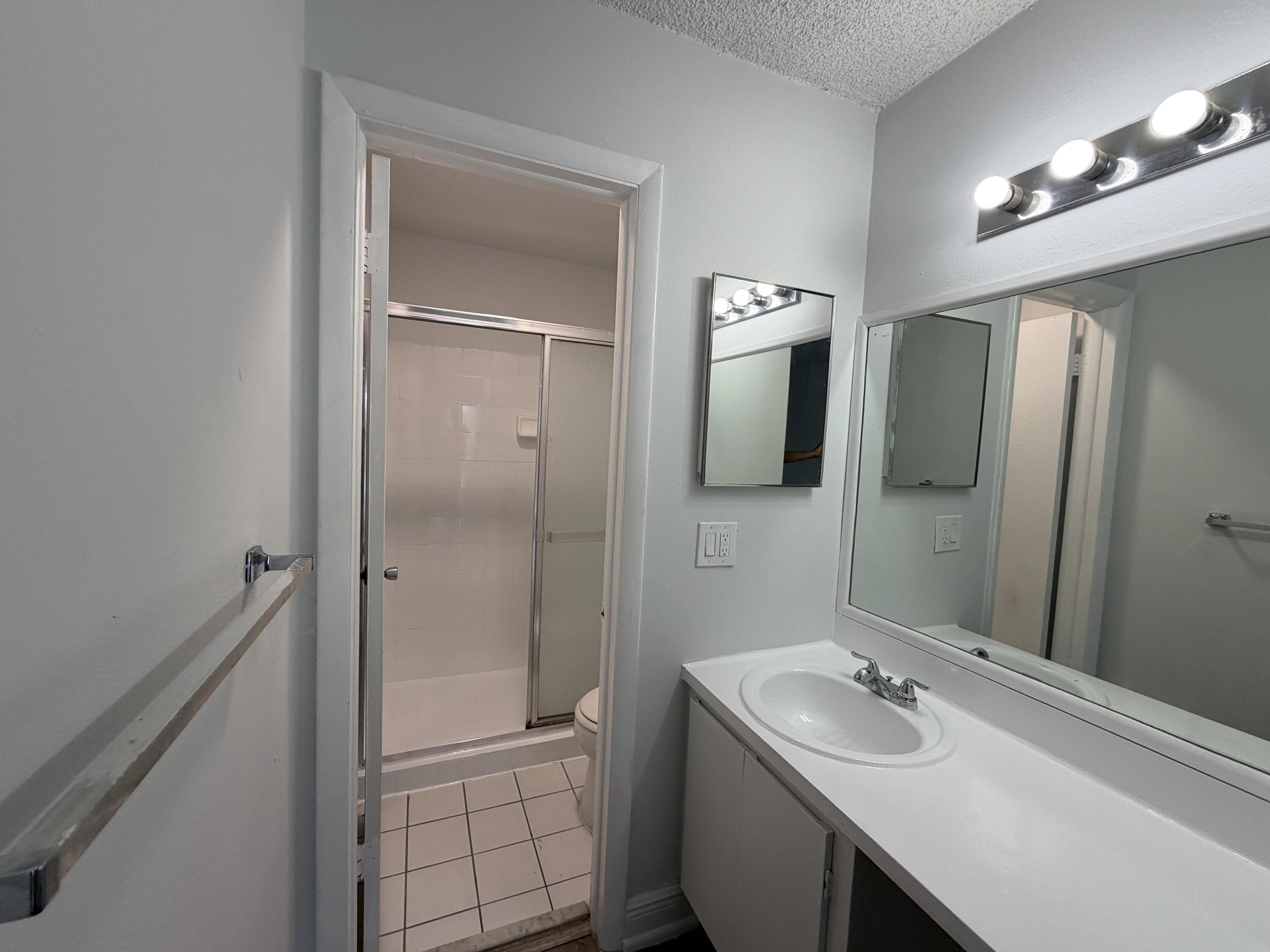 4419 TREEHOUSE Lane 22G, Tamarac, FL 33319, Tamarac - Photo 3