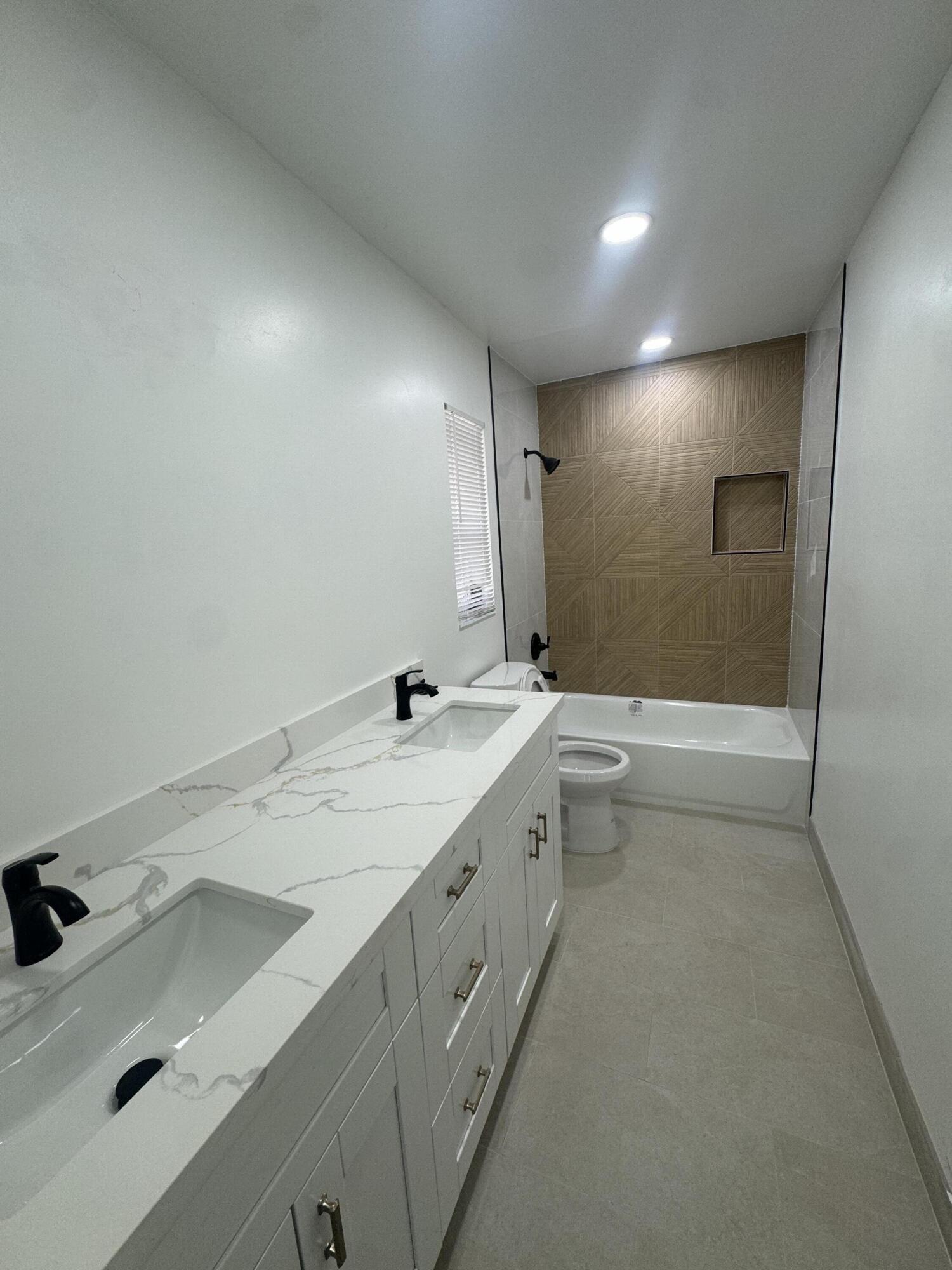 6260 SW 6TH Street, Margate, FL 33068, Margate - Photo 3