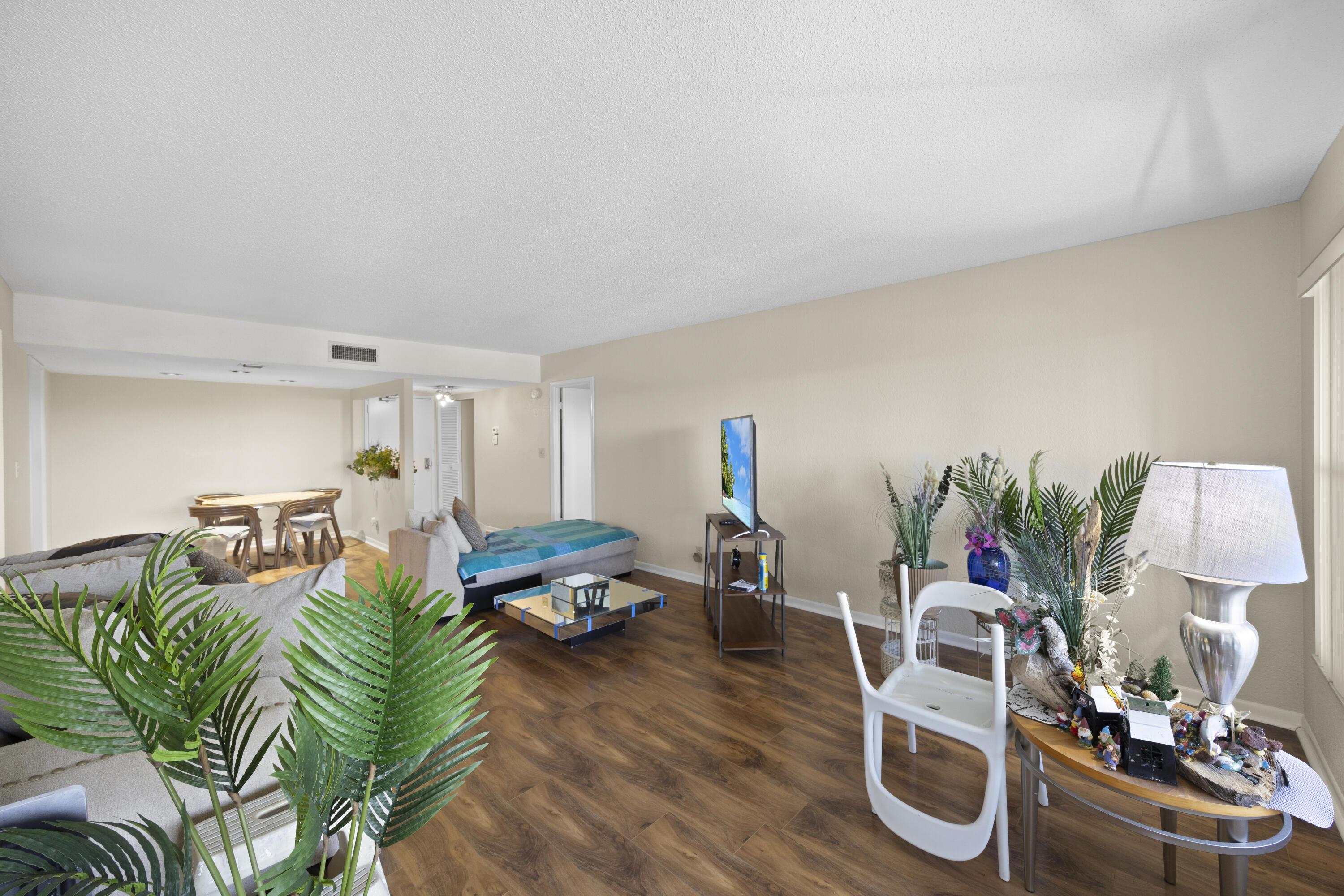 10777 W Sample Road 508, Coral Springs, FL 33065, Coral Springs - Photo 4