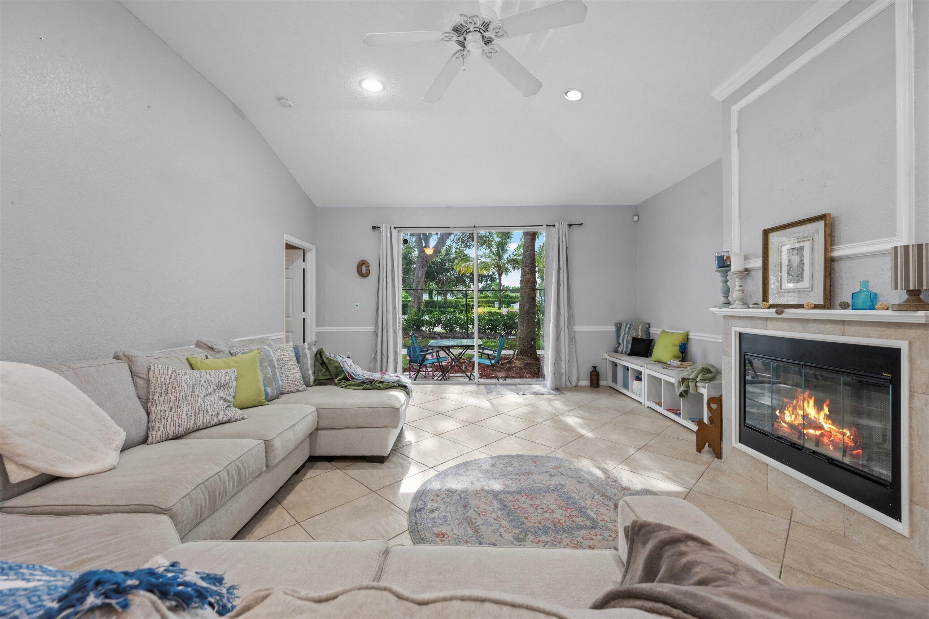 6957 BLUE SKIES Drive, Lake Worth, FL 33463, Lake Worth - Photo 5