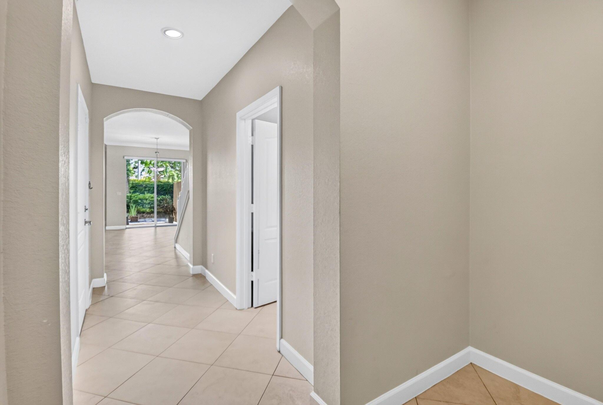 5045 Ellery Terrace, West Palm Beach, FL 33417, West Palm Beach - Photo 4