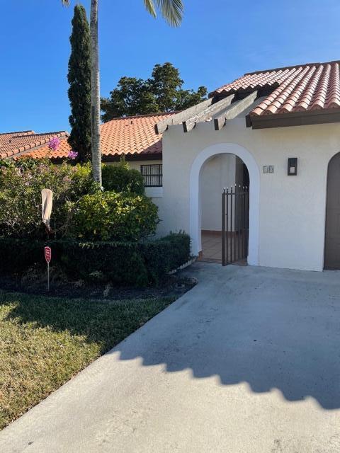 10 COLUMBIA Court, Deerfield Beach, FL 33442, Deerfield Beach - Photo 2