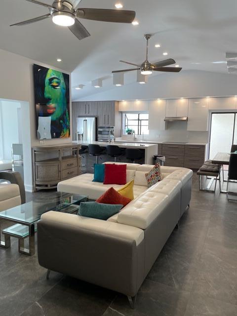 10 COLUMBIA Court, Deerfield Beach, FL 33442, Deerfield Beach - Photo 3