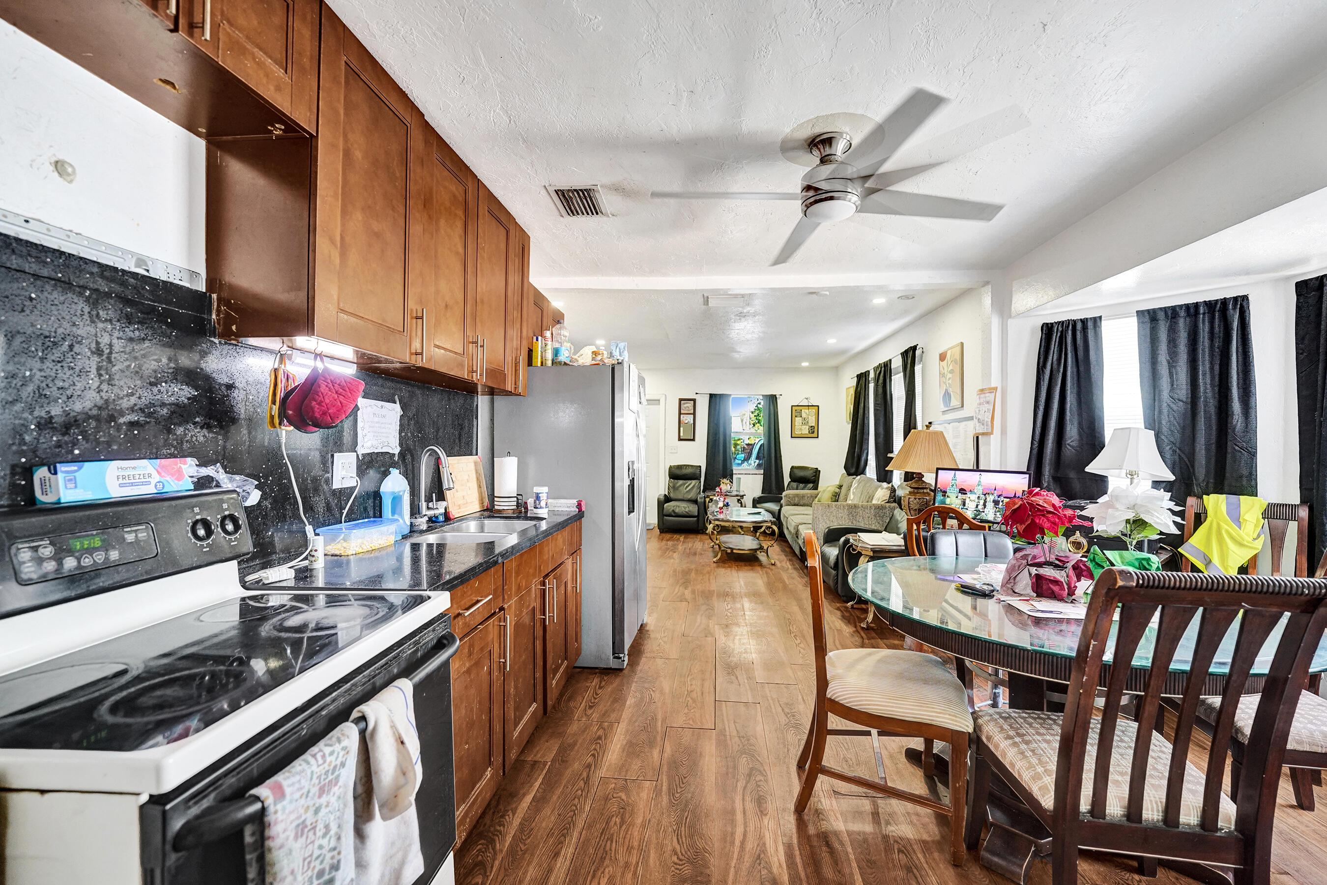 2815 ADAMS Street, Hollywood, FL 33020, Hollywood - Photo 4