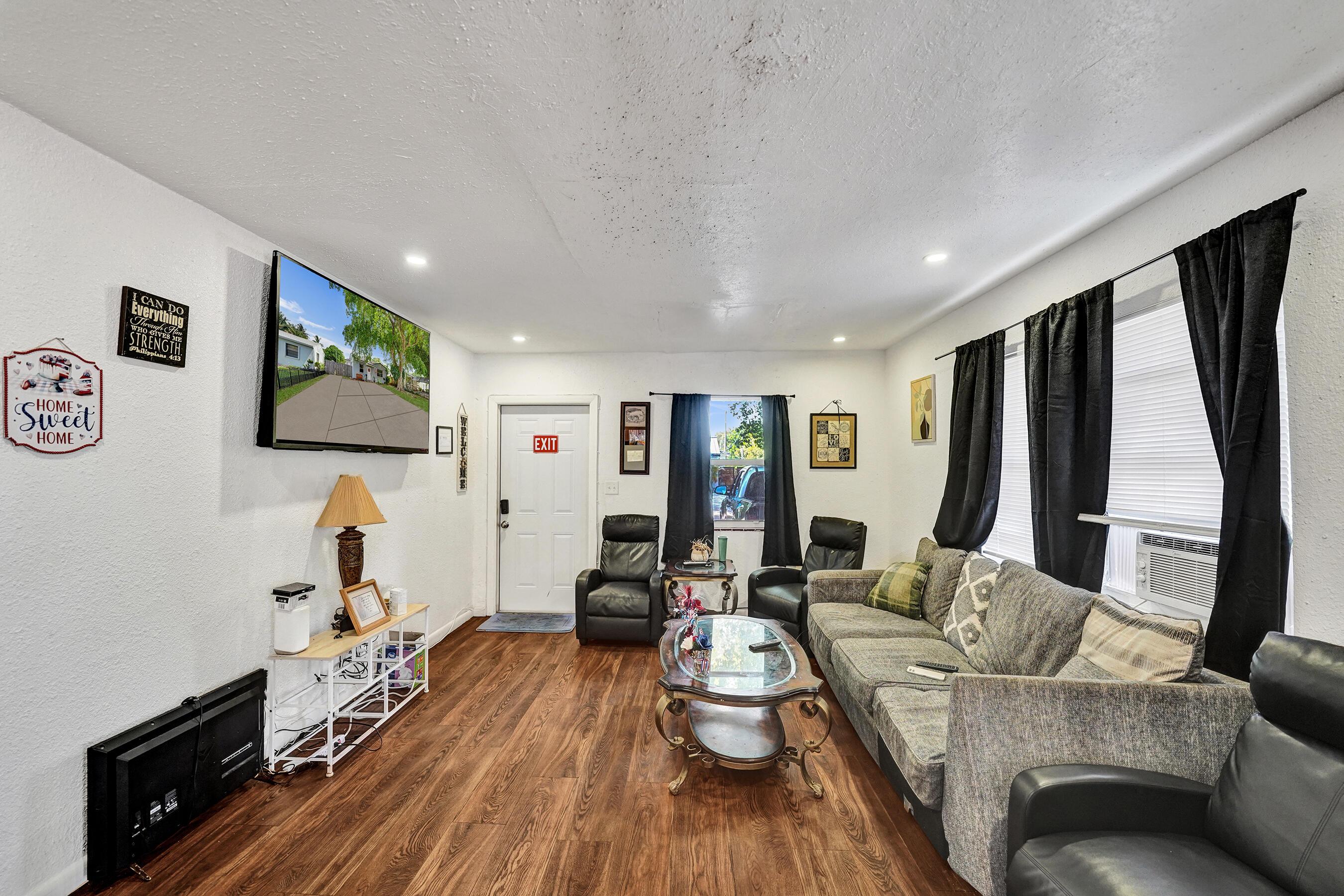 2815 ADAMS Street, Hollywood, FL 33020, Hollywood - Photo 5