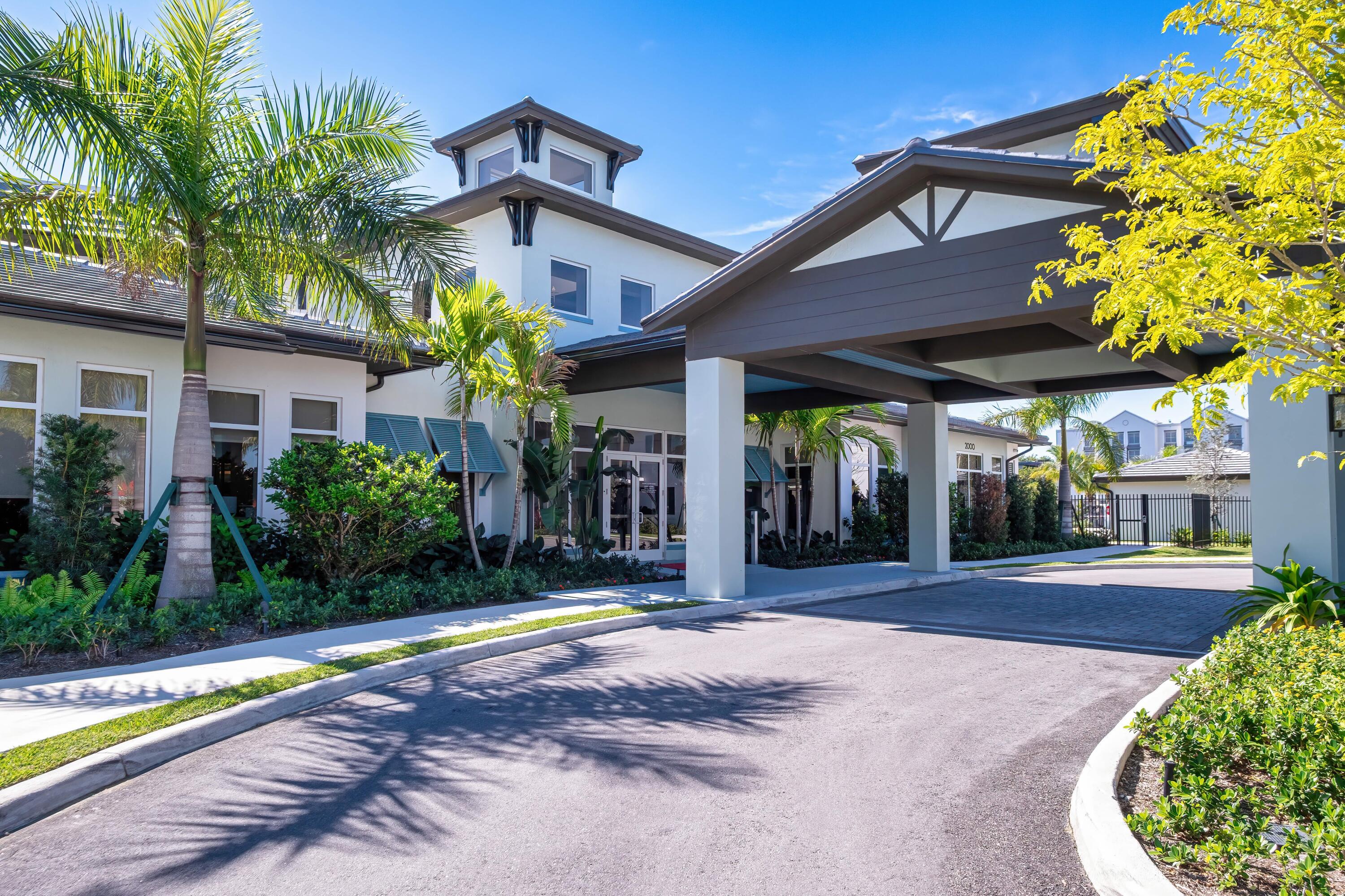 2000 Stirling Road 3-101, Hollywood, FL 33020, Hollywood - Photo 2