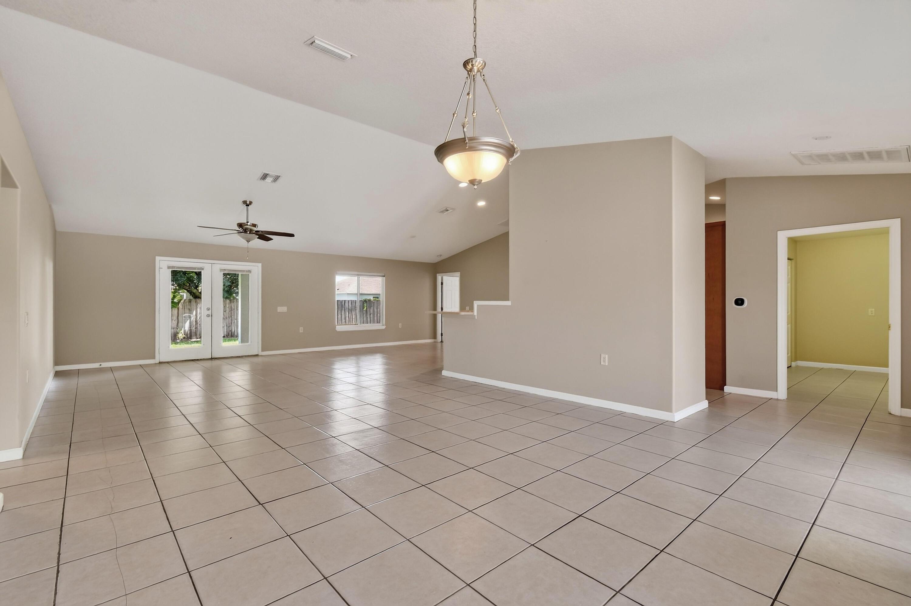 1061 SW BENSCHOP Avenue, Port St. Lucie, FL 34953, Port St. Lucie - Photo 4