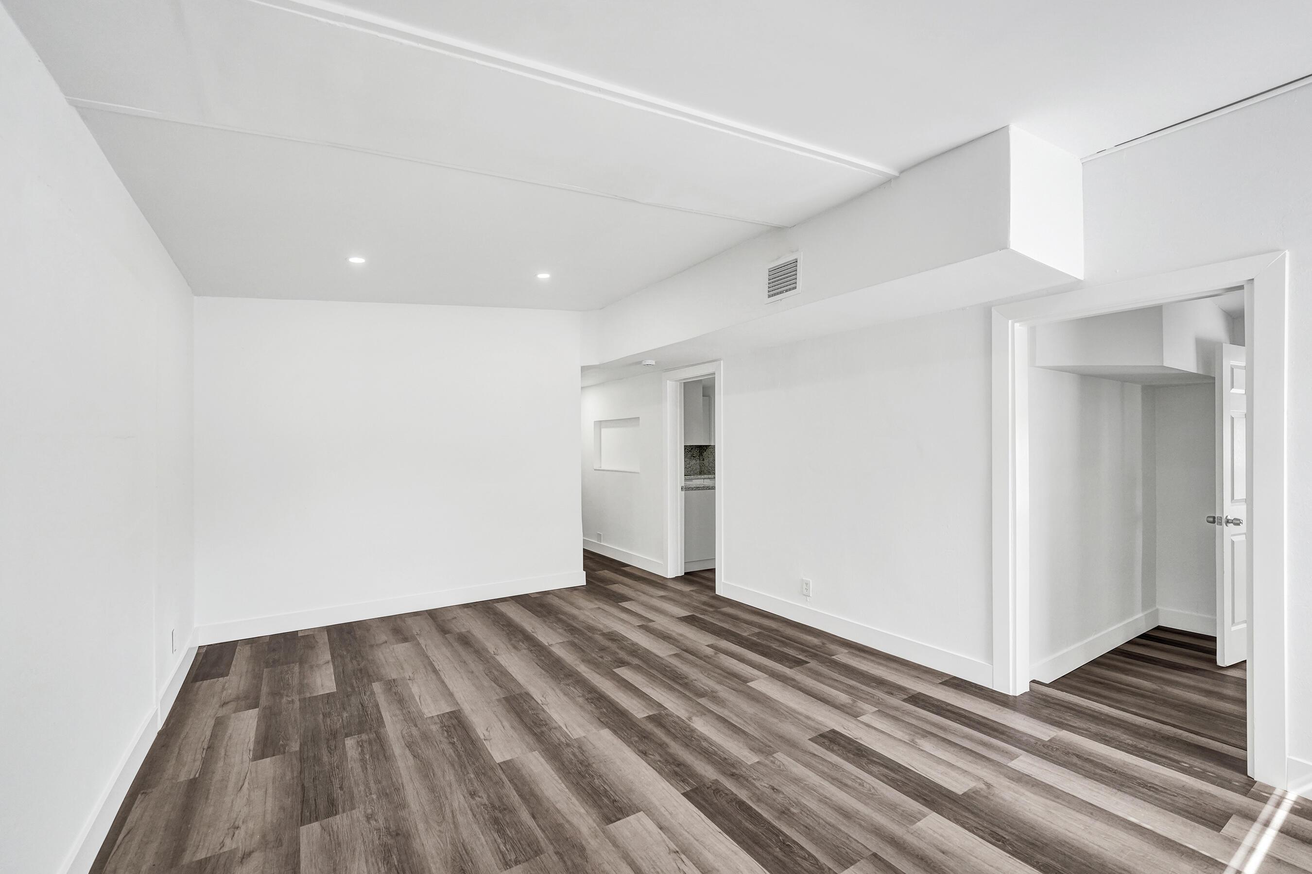 1628 NW 11TH Street, Fort Lauderdale, FL 33311, Fort Lauderdale - Photo 5