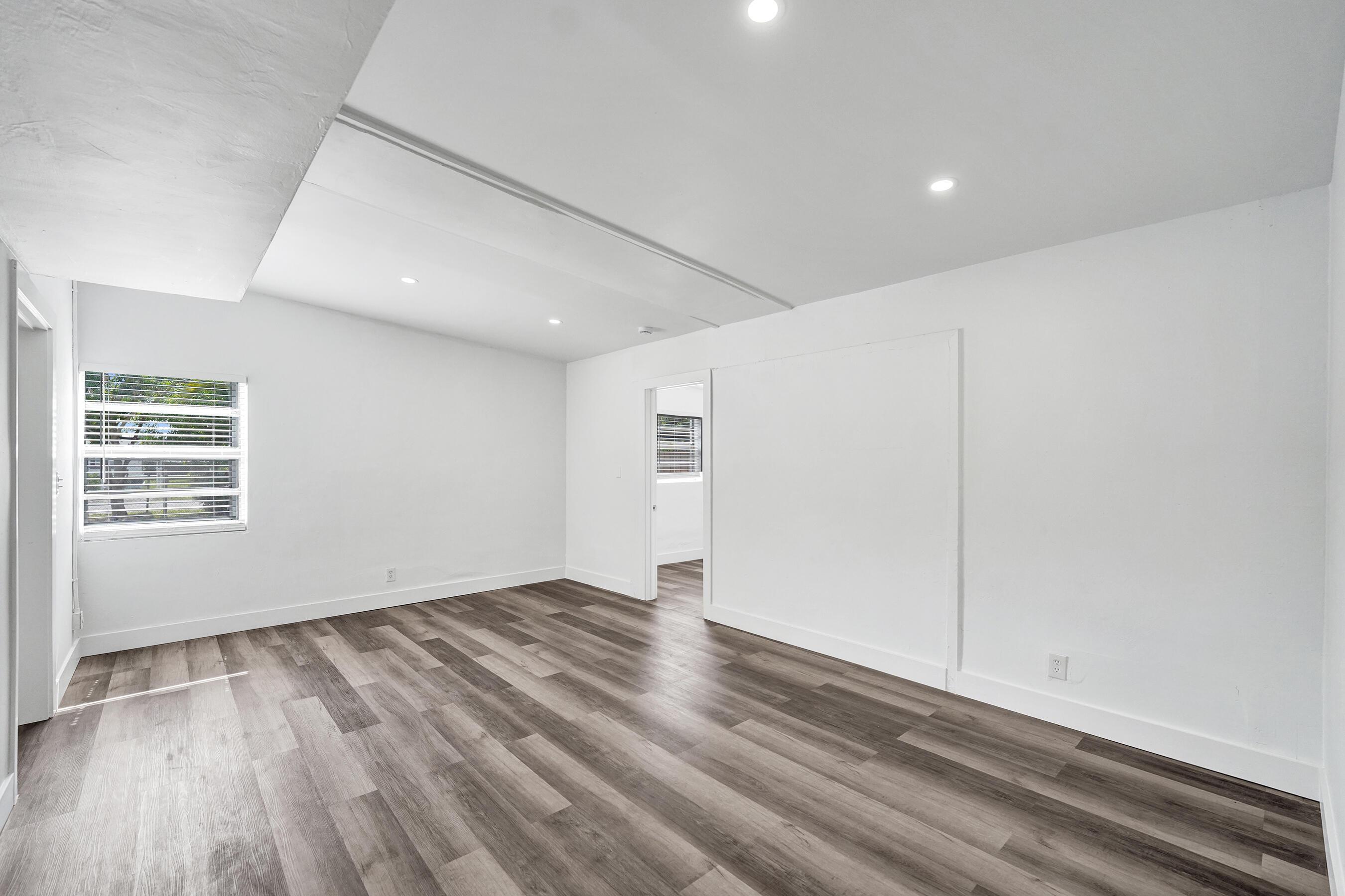 1628 NW 11TH Street, Fort Lauderdale, FL 33311, Fort Lauderdale - Photo 4