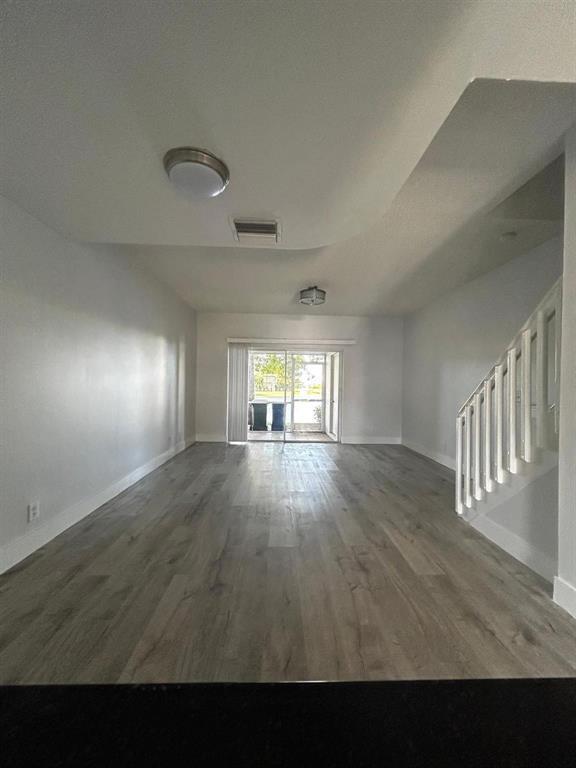 16637 Hemingway Drive, Weston, FL 33326, Weston - Photo 3