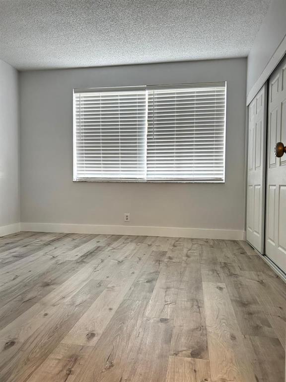 16637 Hemingway Drive, Weston, FL 33326, Weston - Photo 5