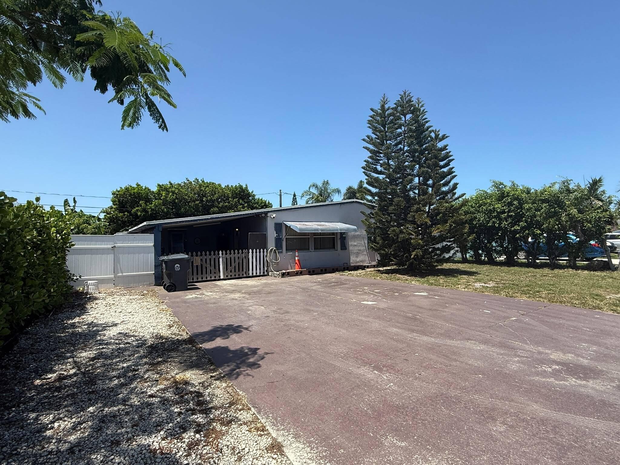 3114 FRENCH Avenue, Lake Worth, FL 33461, Lake Worth - Photo 2